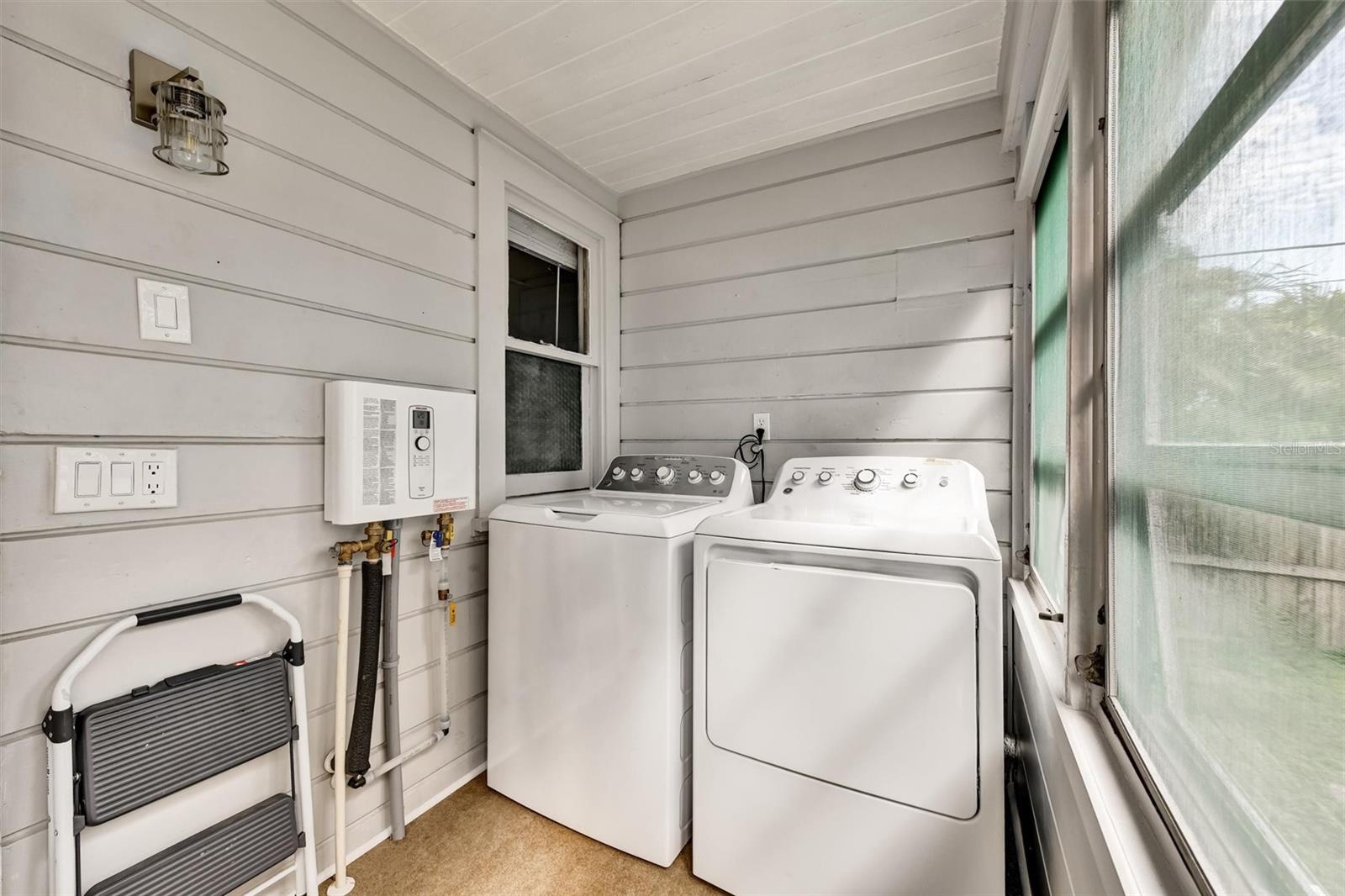 Image 26 of 31 For 919 29th Street N
