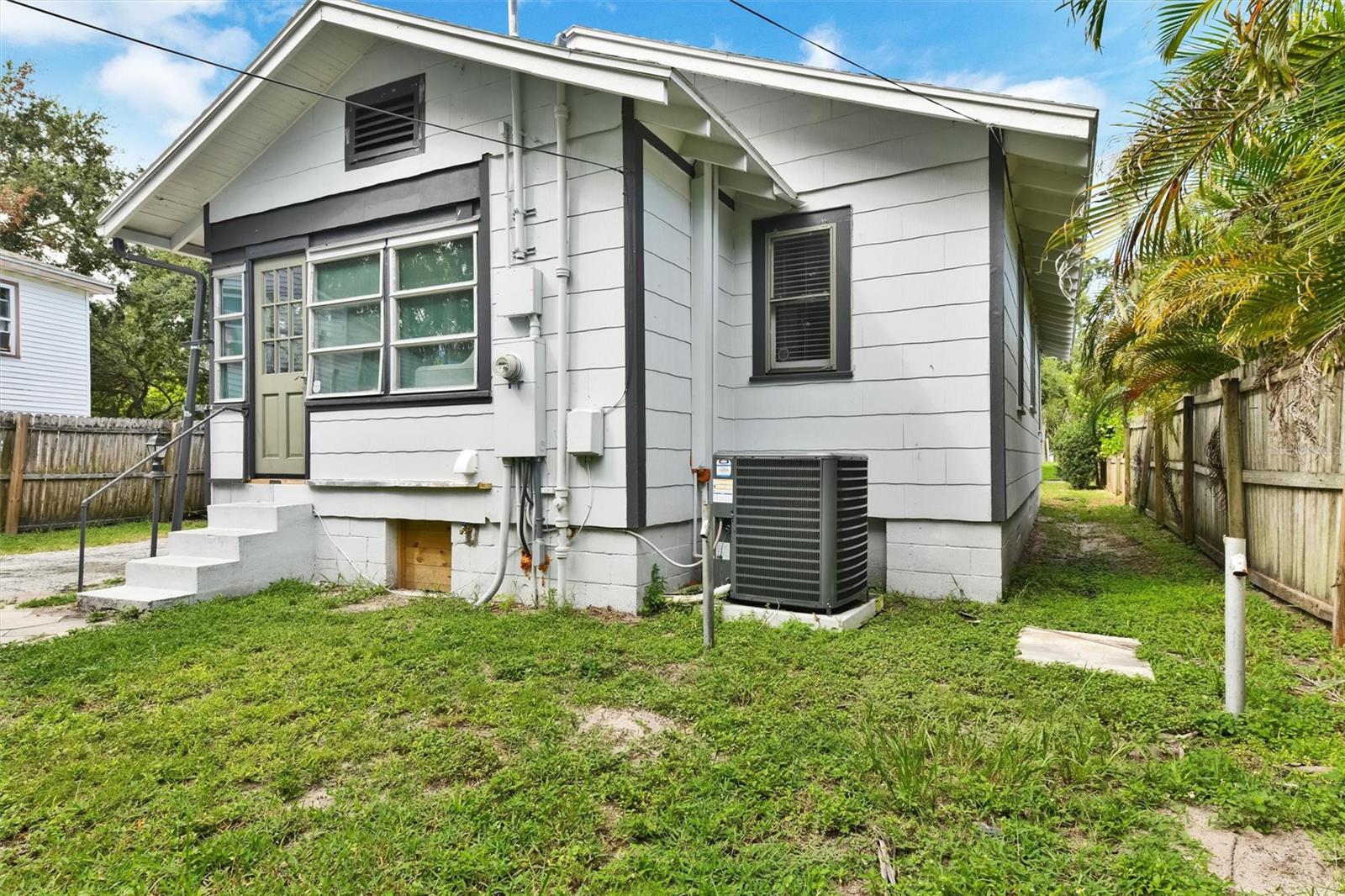 Image 28 of 31 For 919 29th Street N