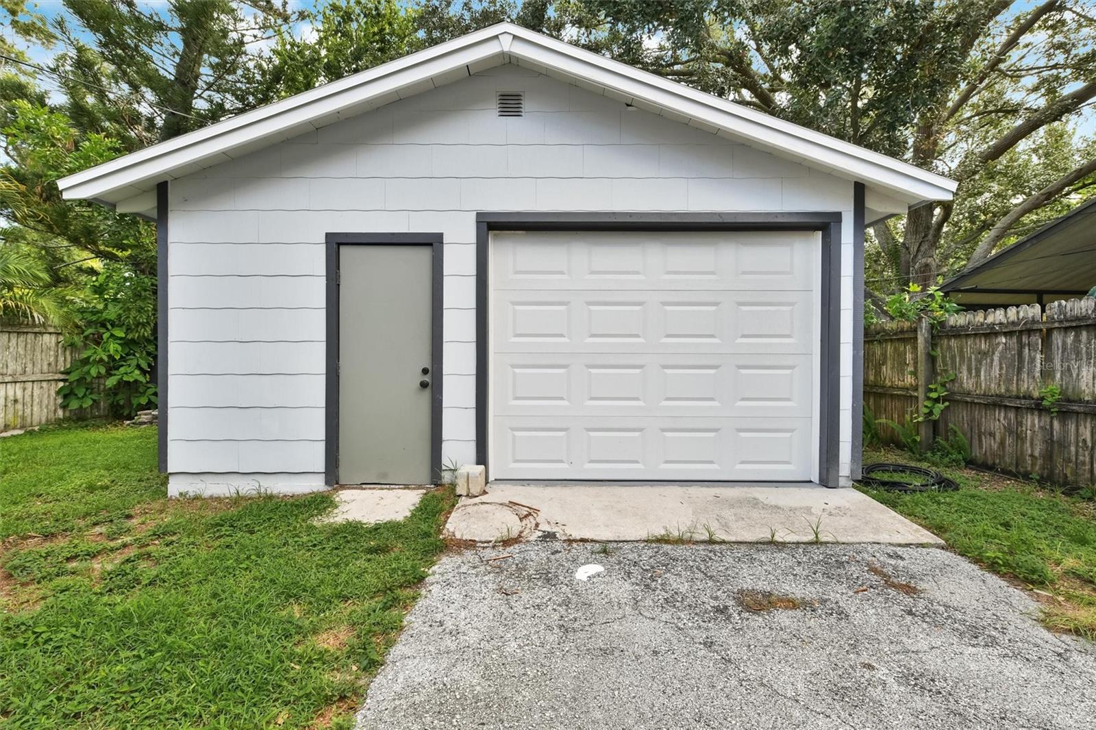 Image 29 of 31 For 919 29th Street N
