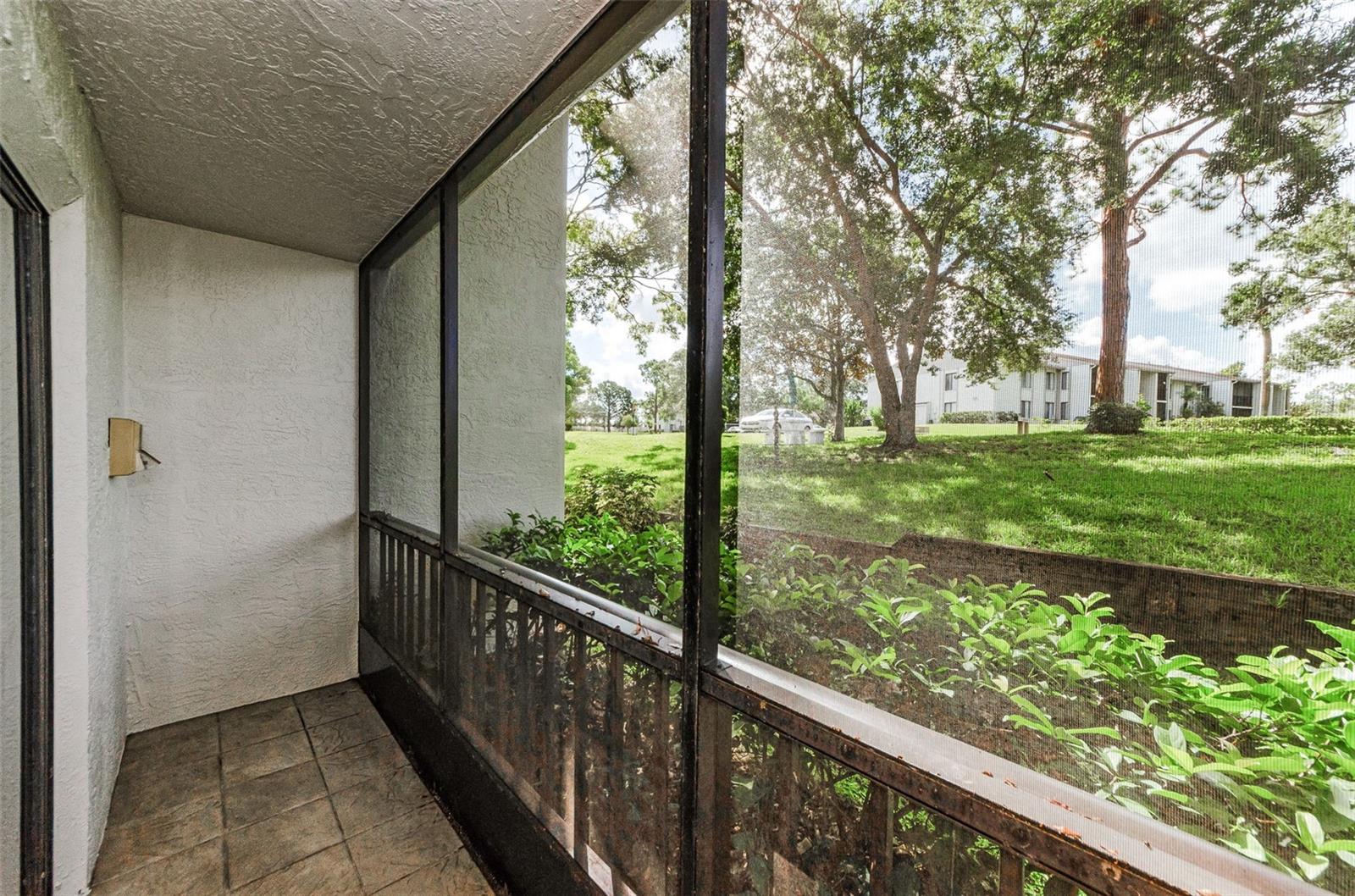 Image 4 of 31 For 2575 Pine Ridge Way S E1