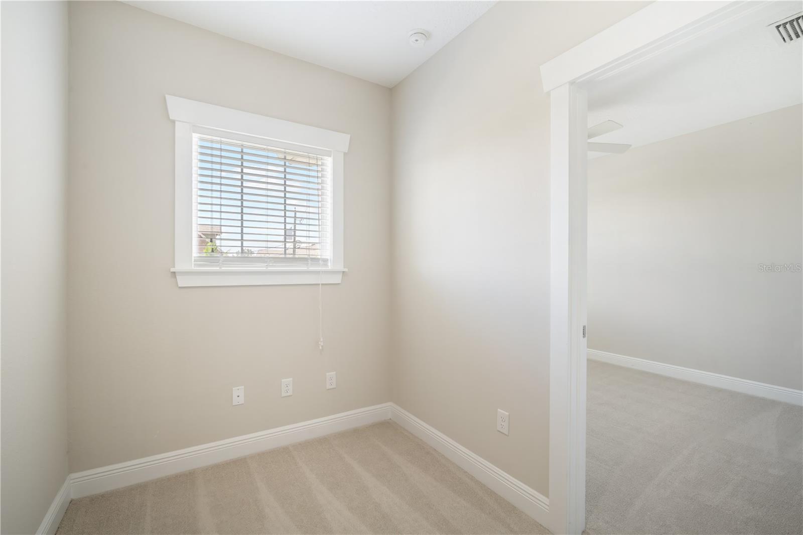 Image 12 of 27 For 2505 North A Street 2