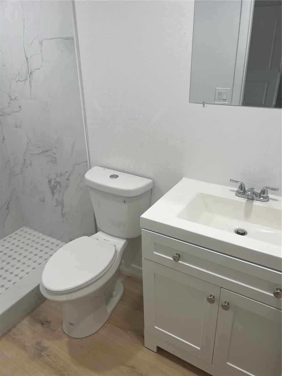 Image 11 of 29 For 8507 Grapefruit Avenue