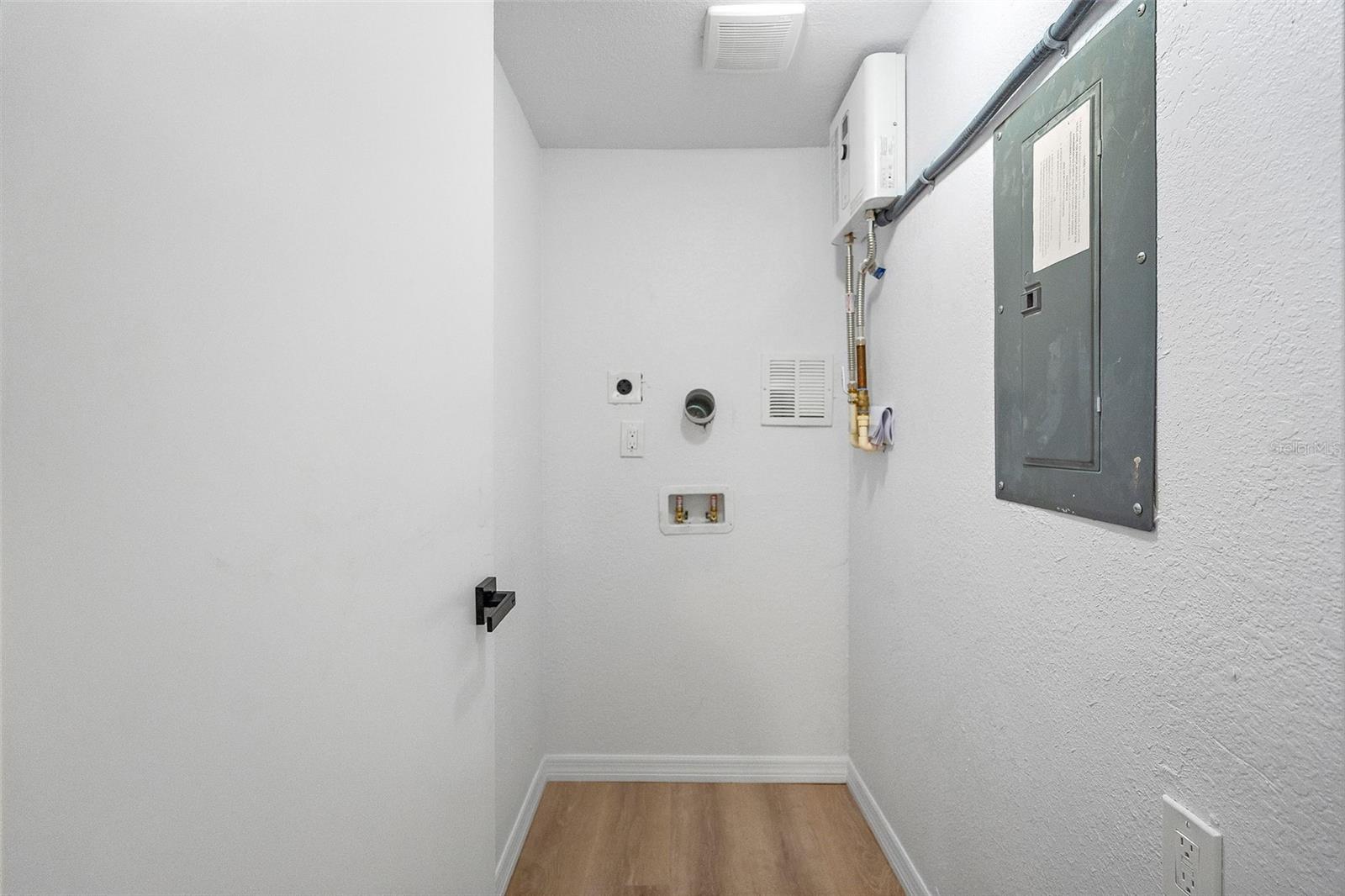 Image 16 of 26 For 2602 Elm Street