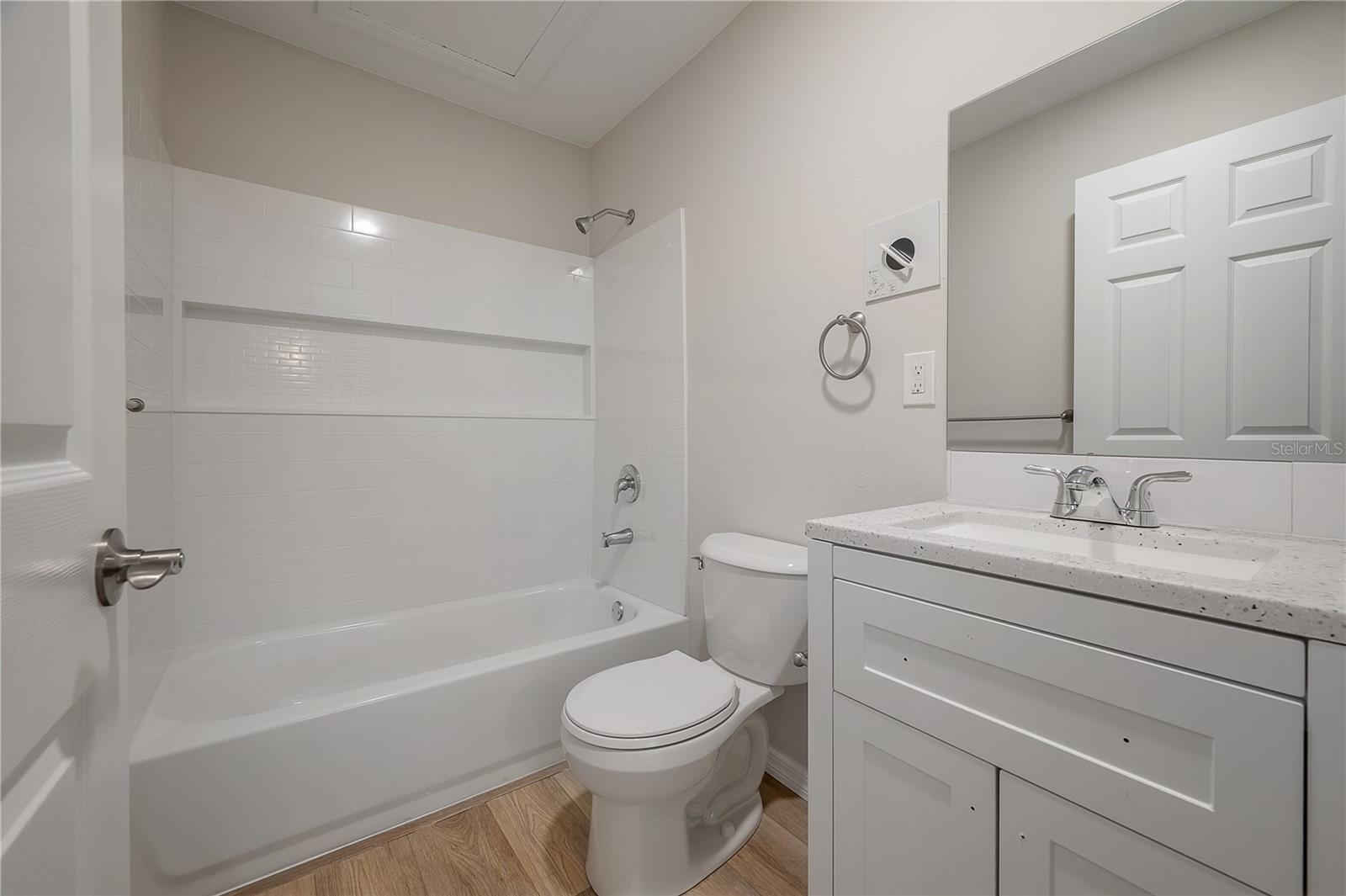Image 12 of 17 For 2307 Osborne Avenue 101