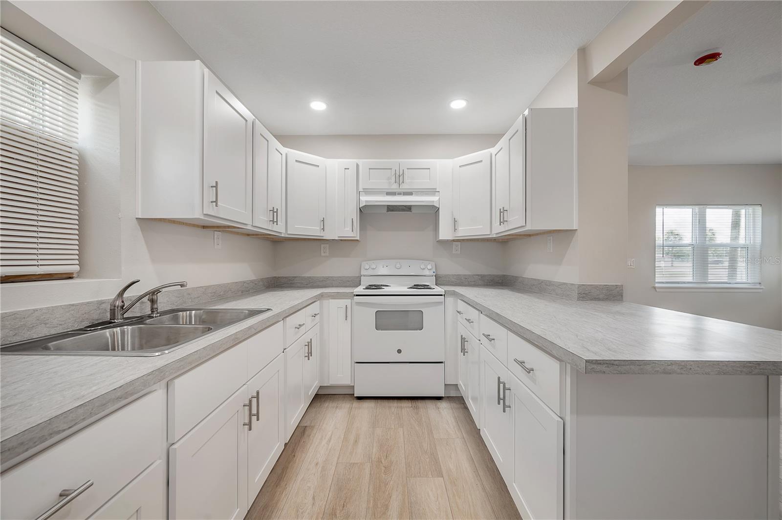 Image 6 of 17 For 2307 Osborne Avenue 101