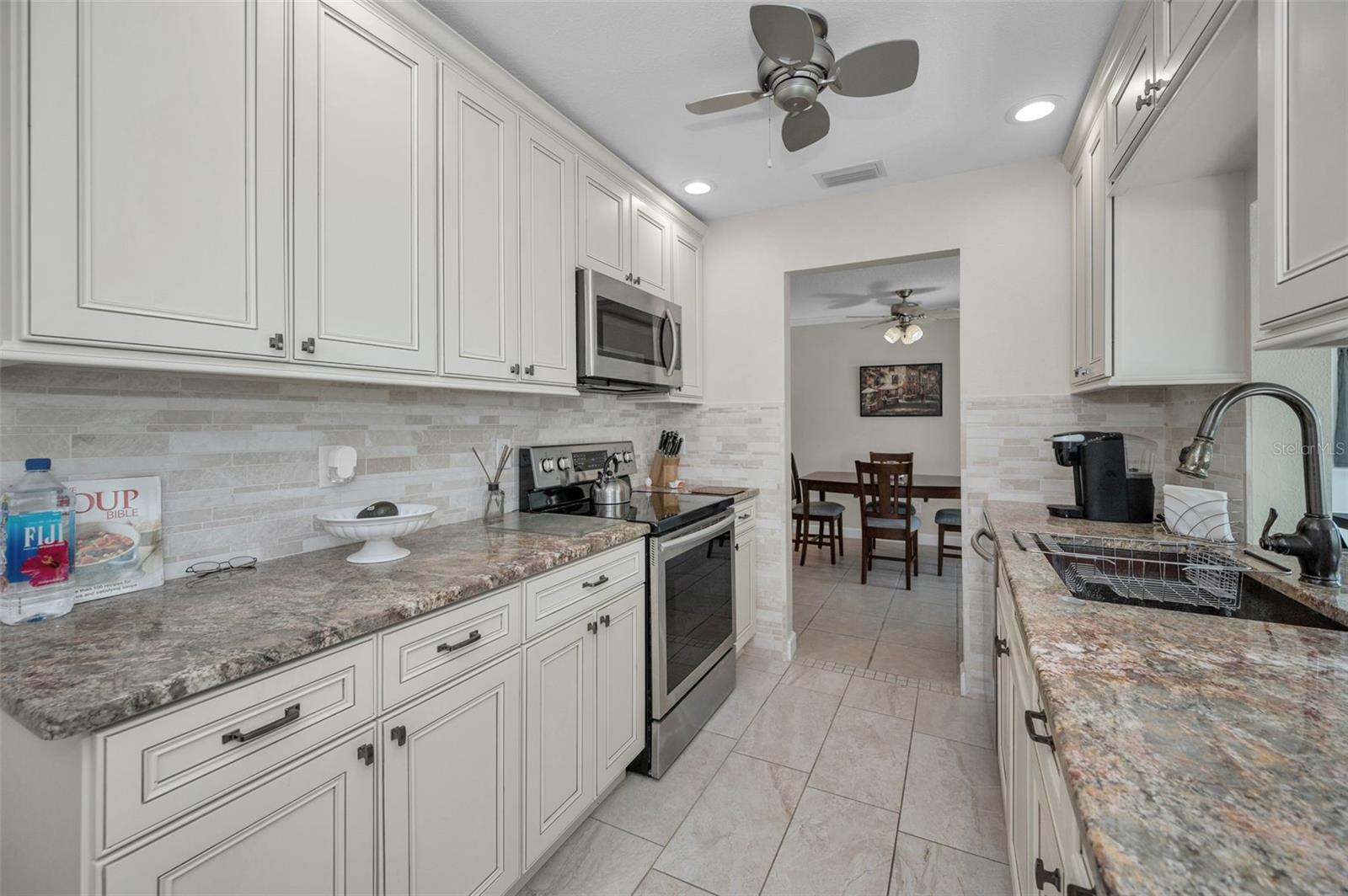 Image 22 of 88 For 12200 Vonn Road 2c