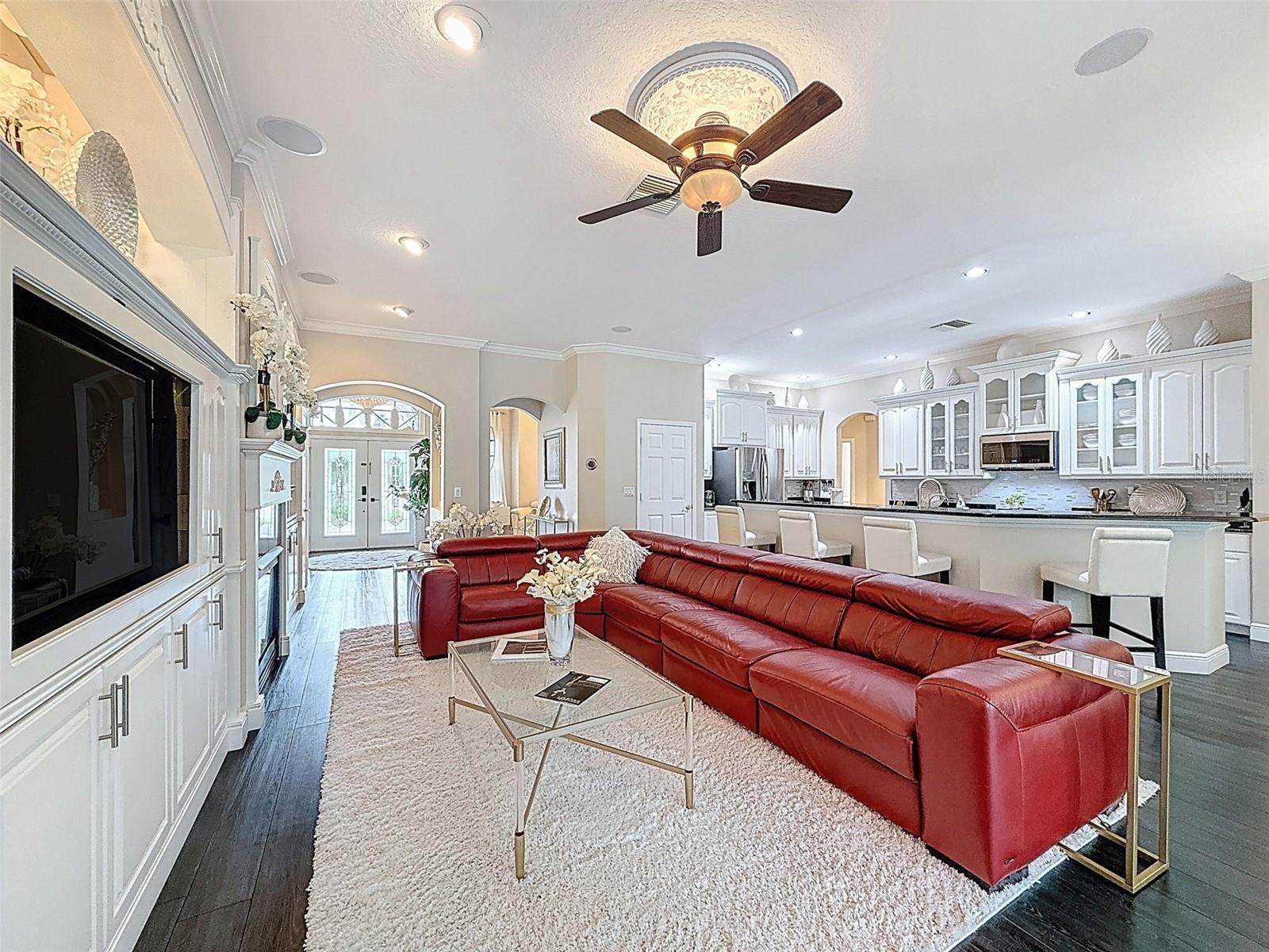 Listing photo id 10 for 10704 Cory Lake Drive
