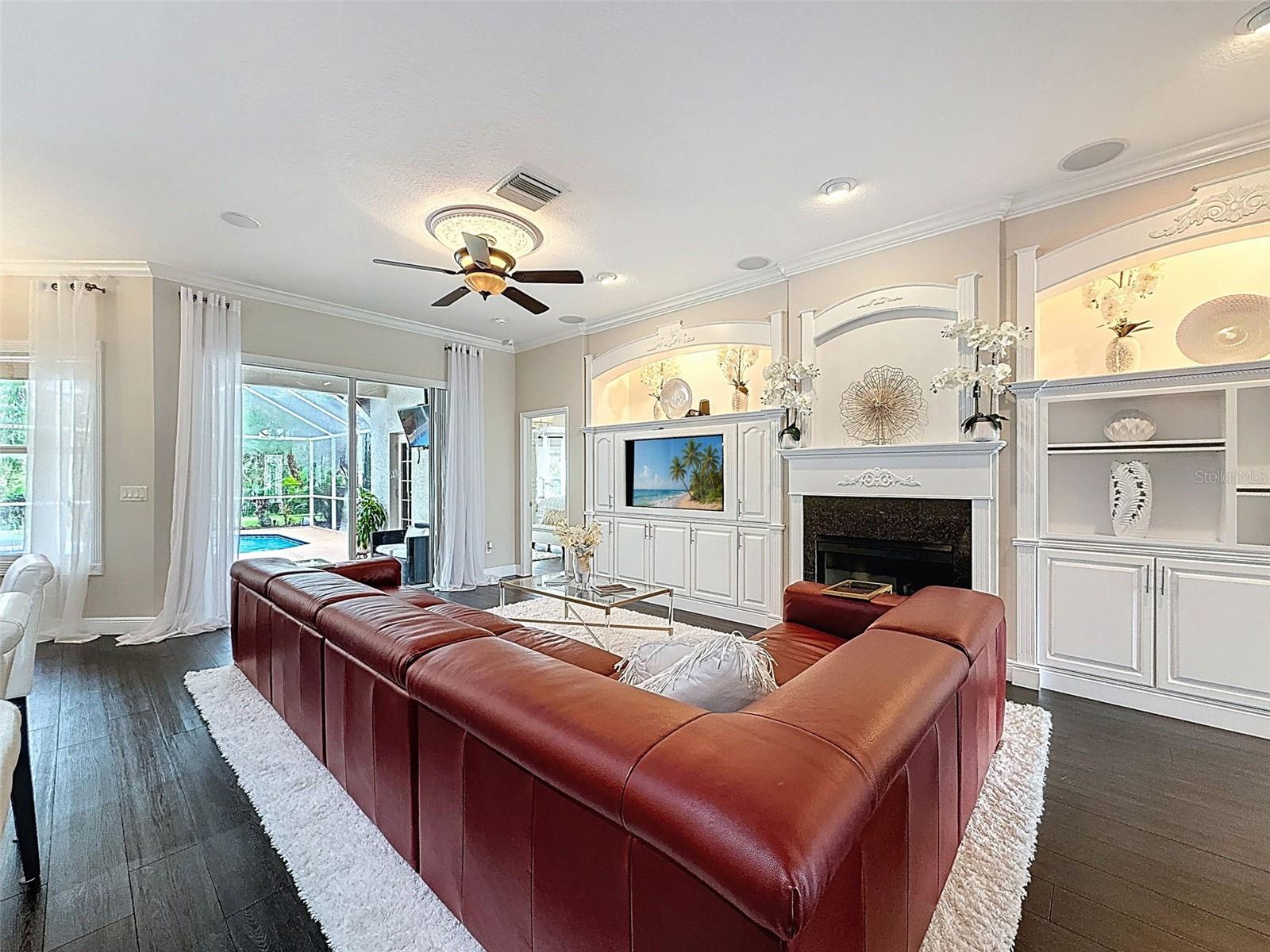 Listing photo id 13 for 10704 Cory Lake Drive