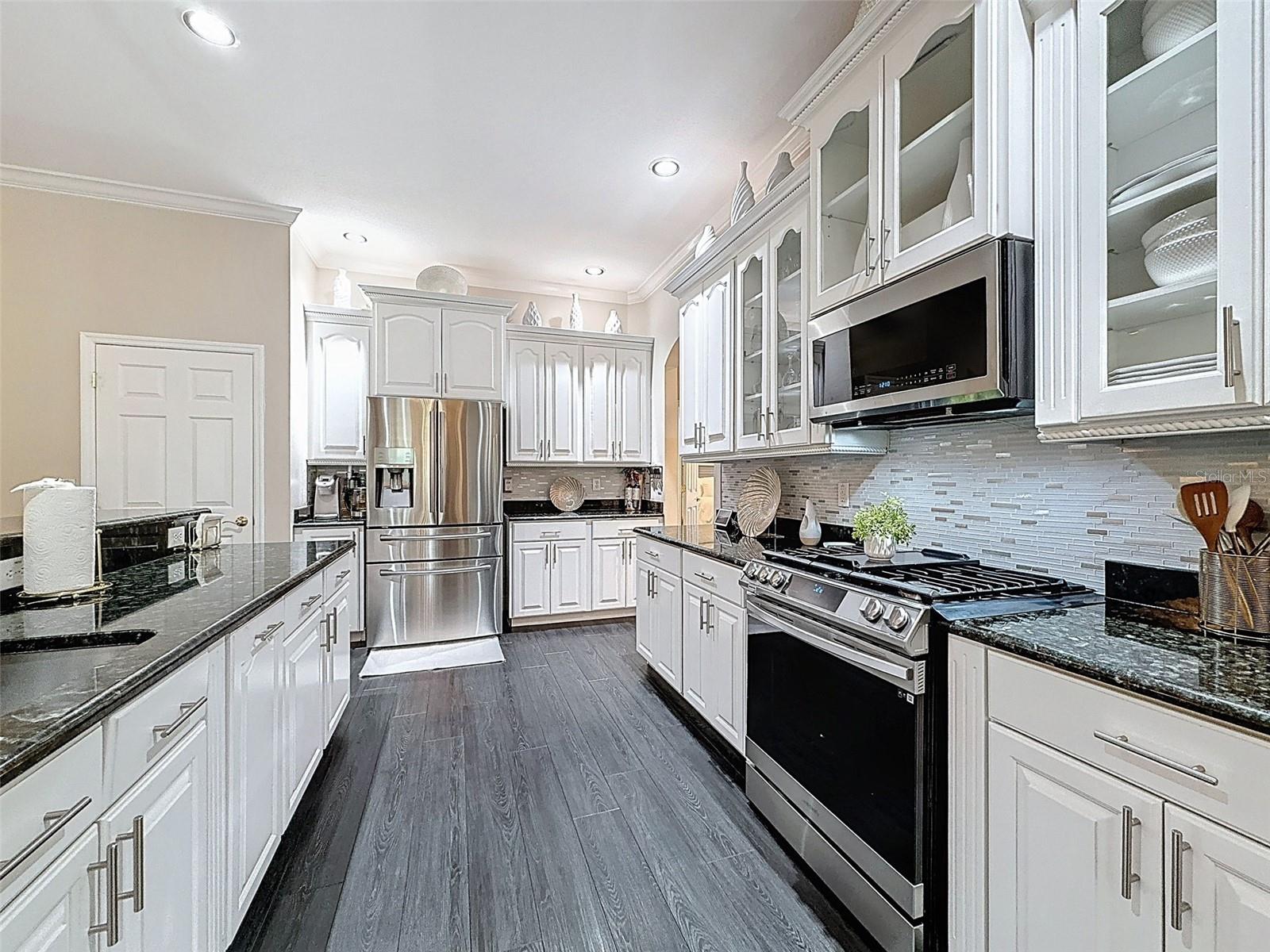 Listing photo id 21 for 10704 Cory Lake Drive