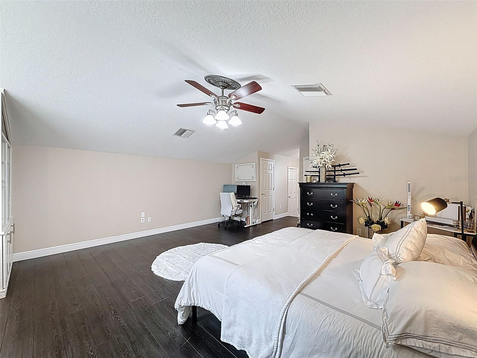 Listing photo id 35 for 10704 Cory Lake Drive