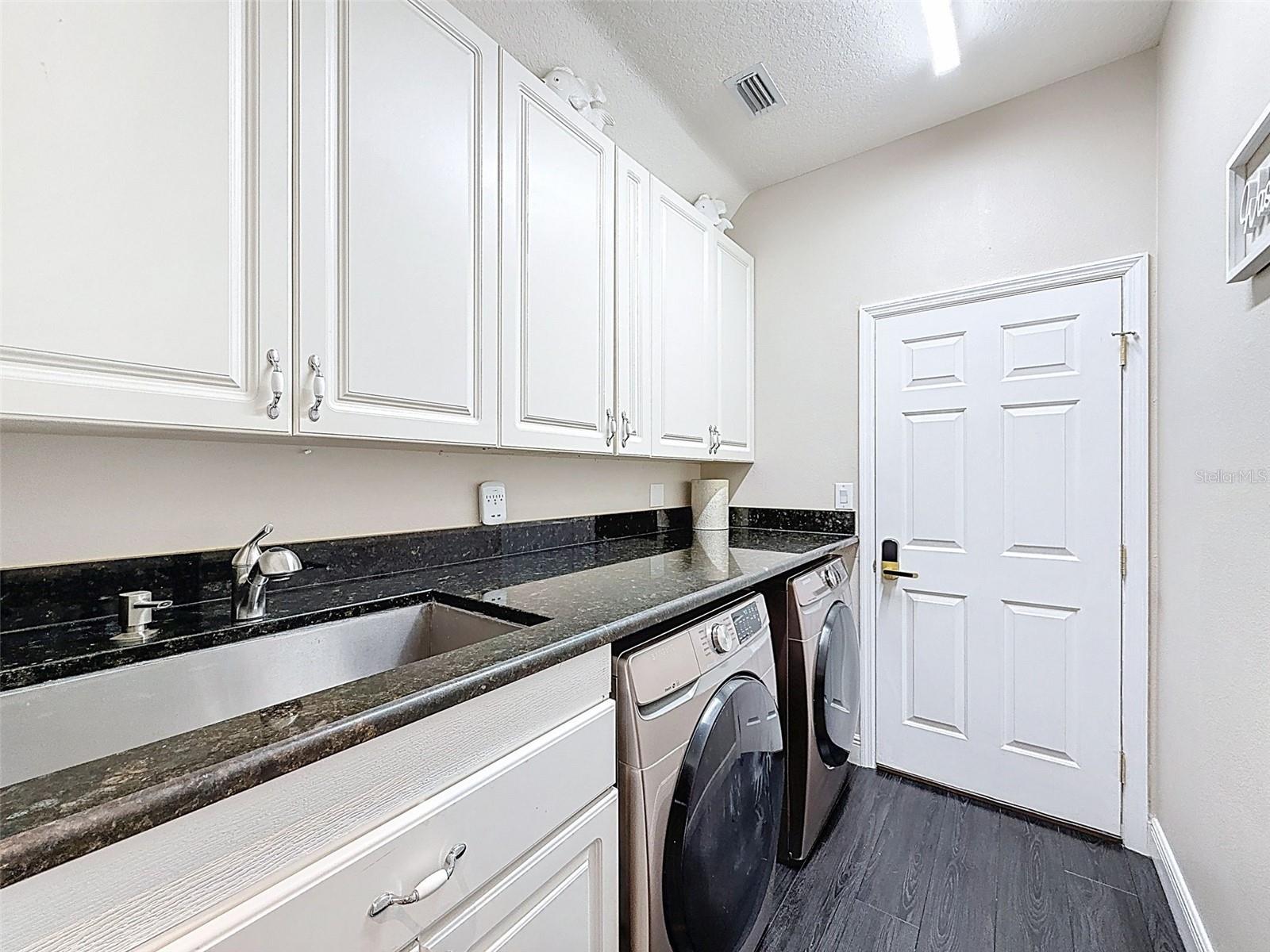 Listing photo id 44 for 10704 Cory Lake Drive