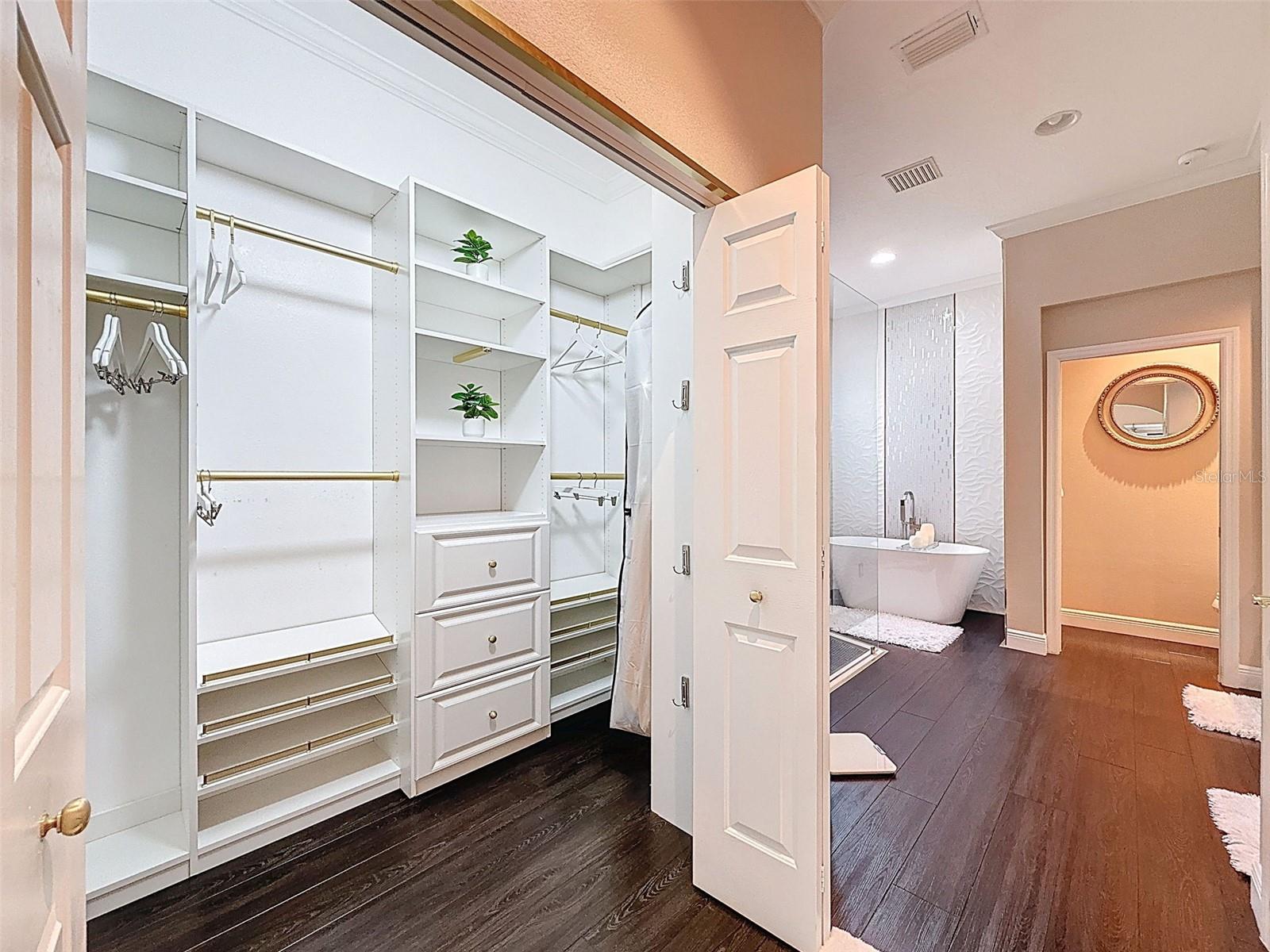 Listing photo id 65 for 10704 Cory Lake Drive