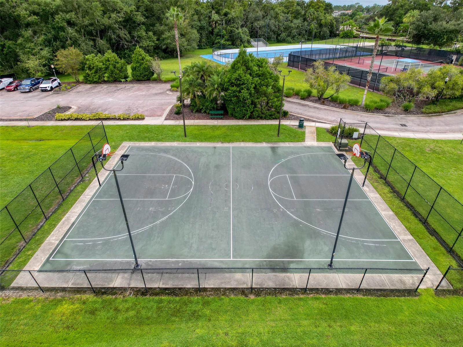 Listing photo id 90 for 10704 Cory Lake Drive