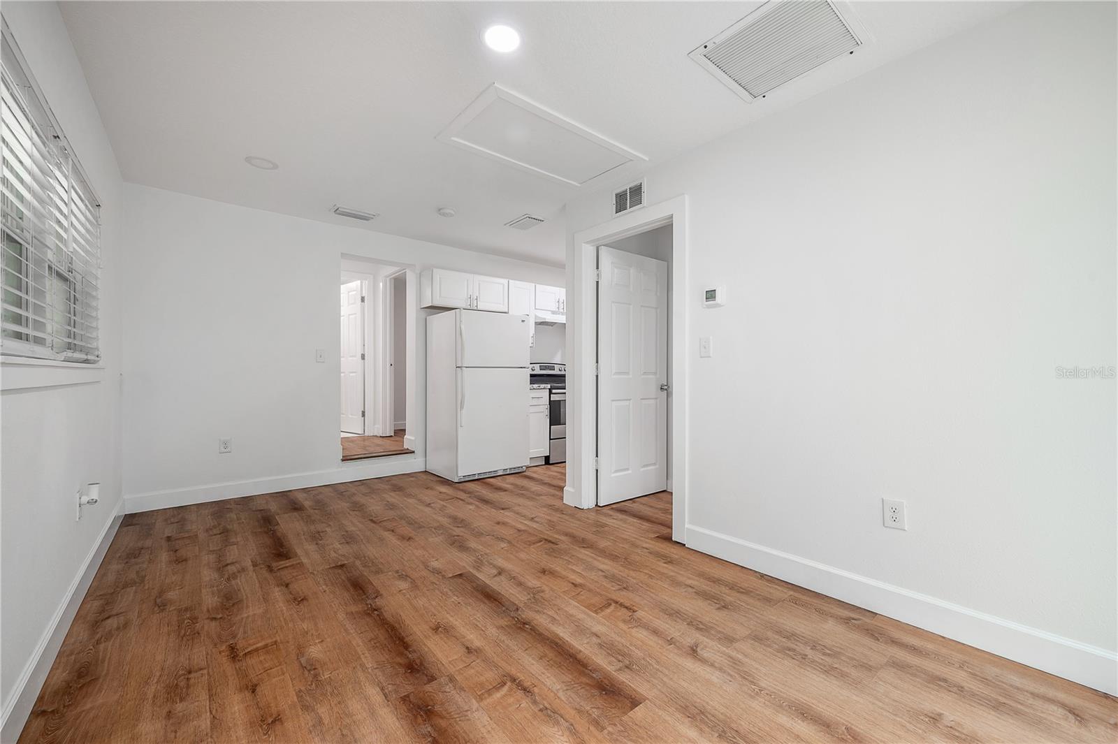 Image 11 of 22 For 2307 Osborne Avenue 102