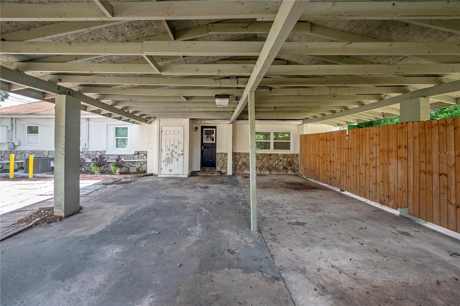 Image 19 of 22 For 2307 Osborne Avenue 102