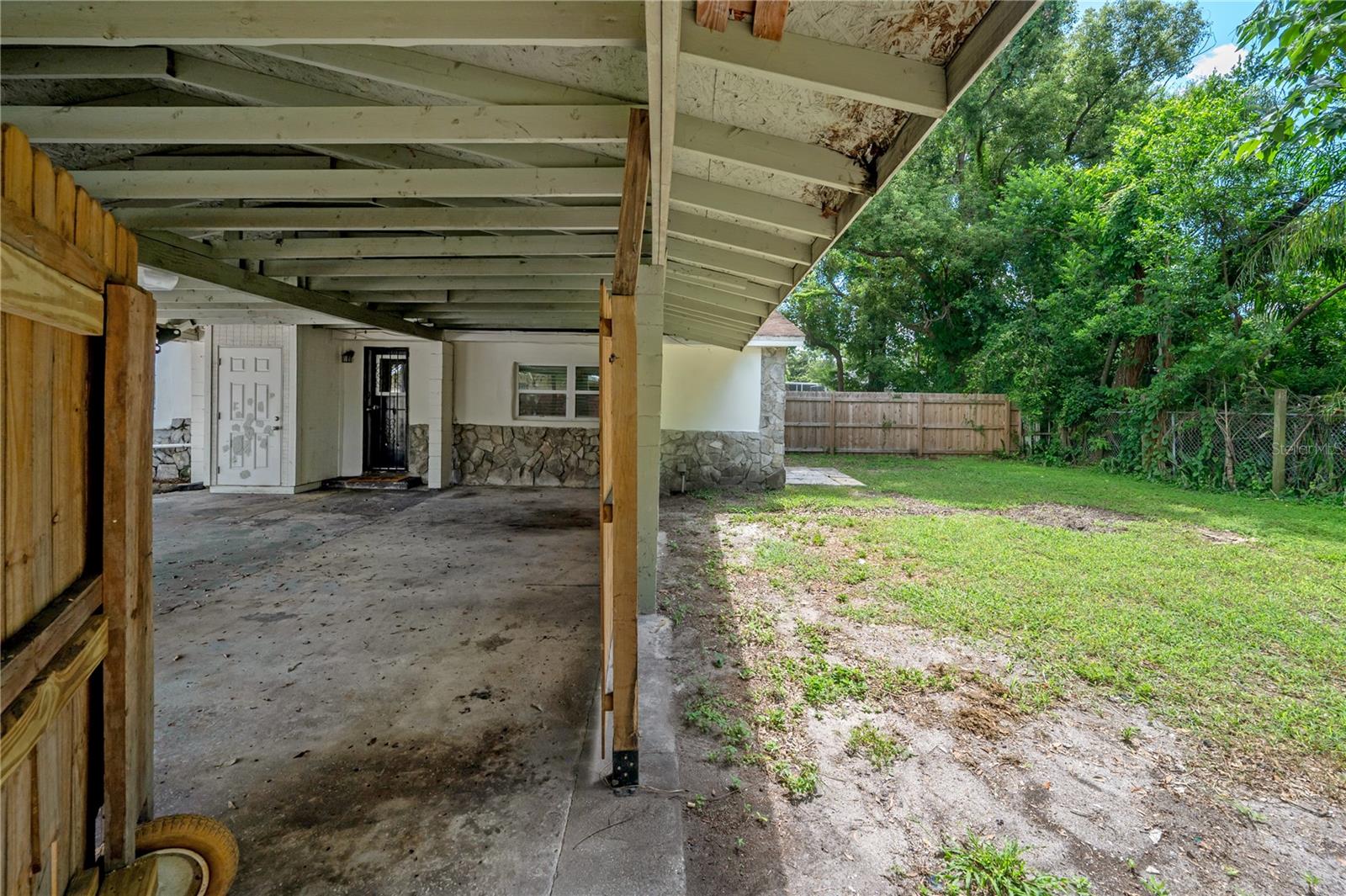 Image 20 of 22 For 2307 Osborne Avenue 102