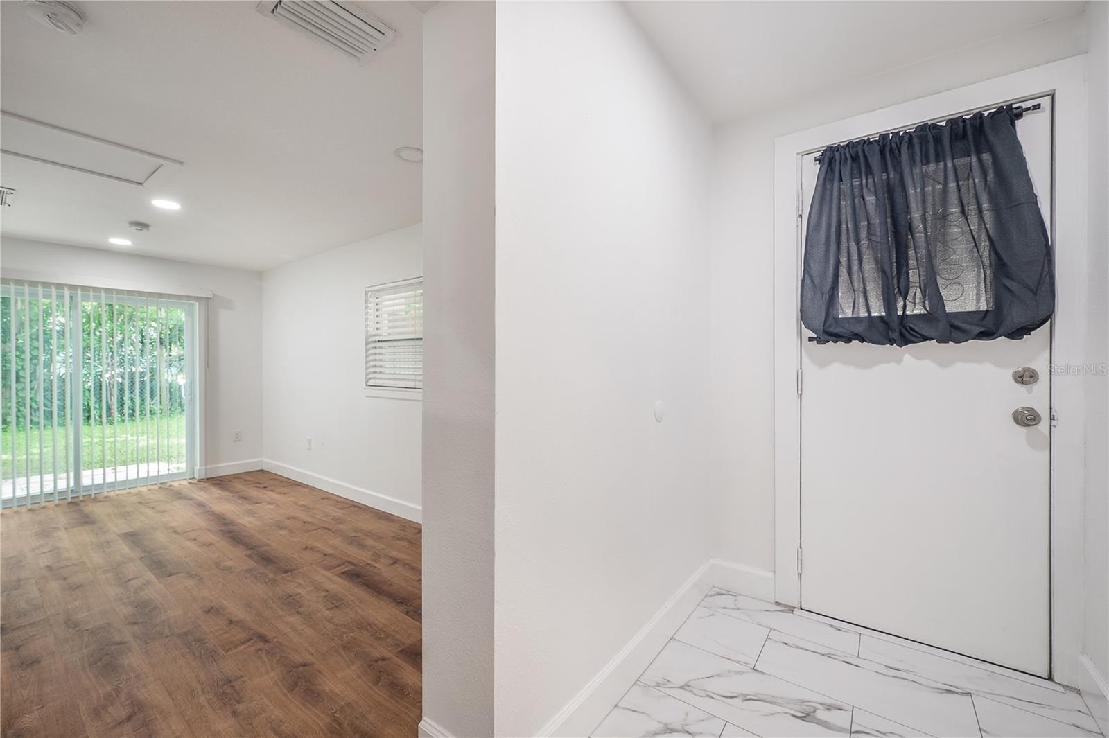 Image 4 of 22 For 2307 Osborne Avenue 102