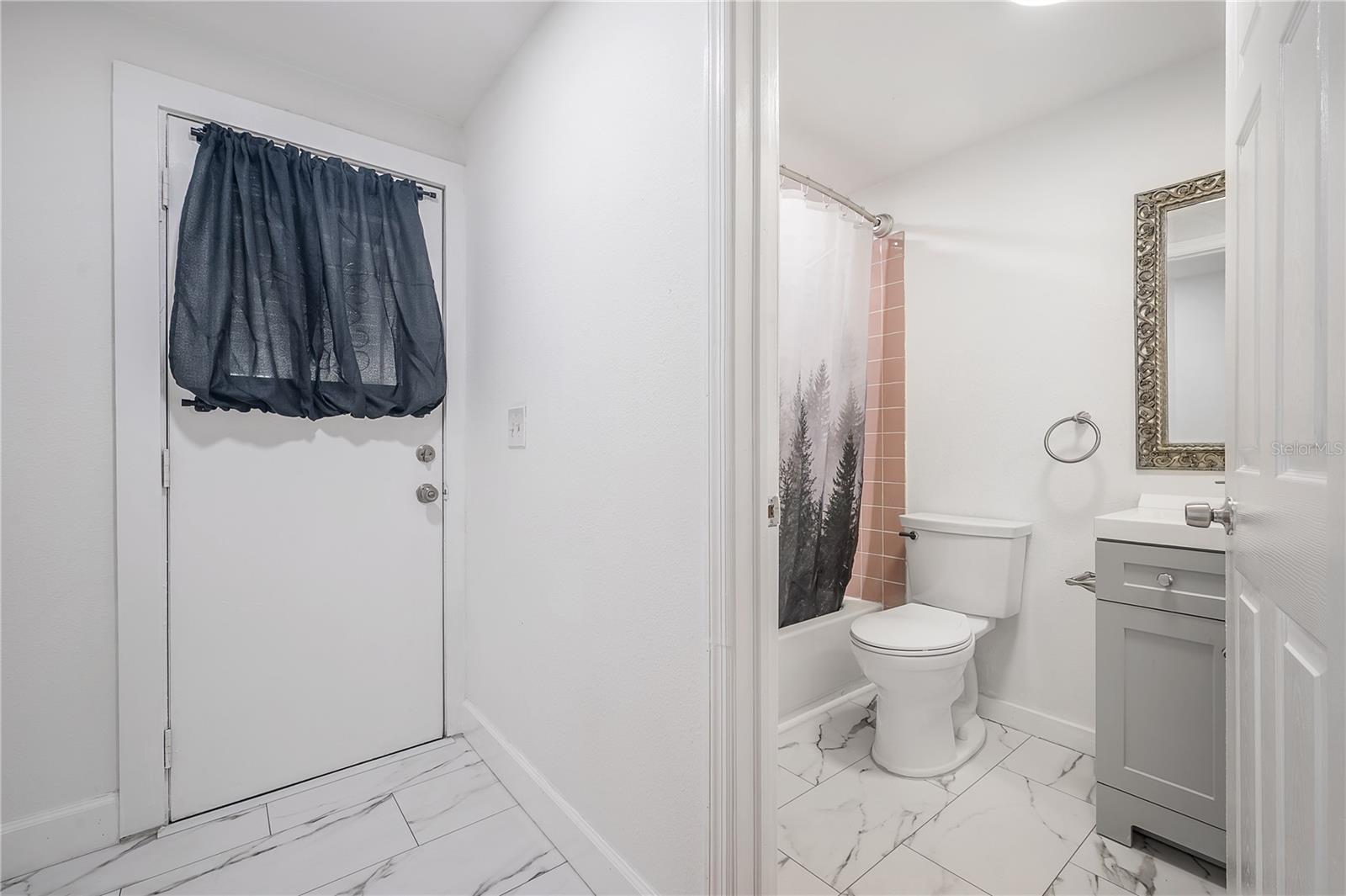 Image 5 of 22 For 2307 Osborne Avenue 102