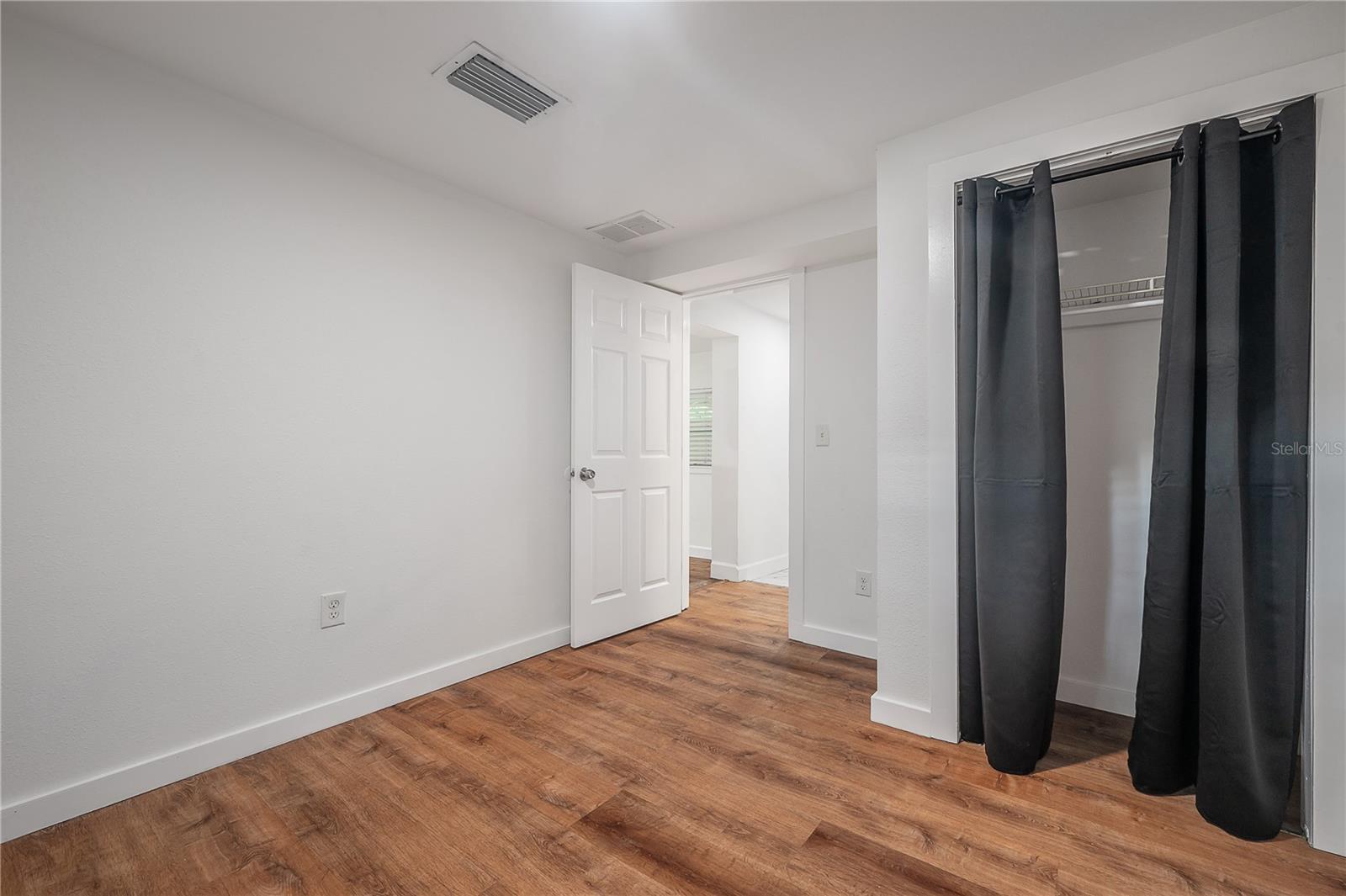 Image 9 of 22 For 2307 Osborne Avenue 102
