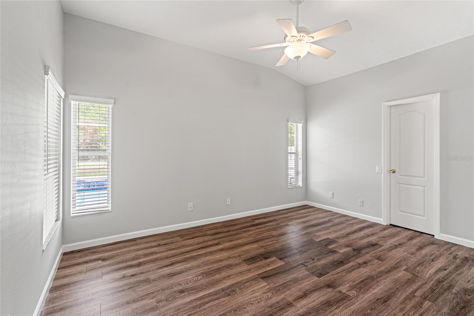Image 13 of 28 For 4433 Marchmont Boulevard