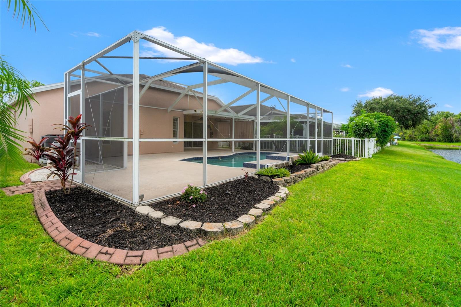 Image 18 of 28 For 4433 Marchmont Boulevard