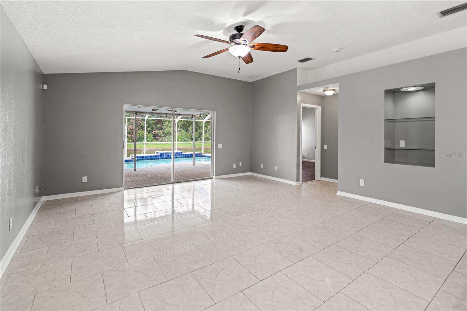 Image 7 of 28 For 4433 Marchmont Boulevard