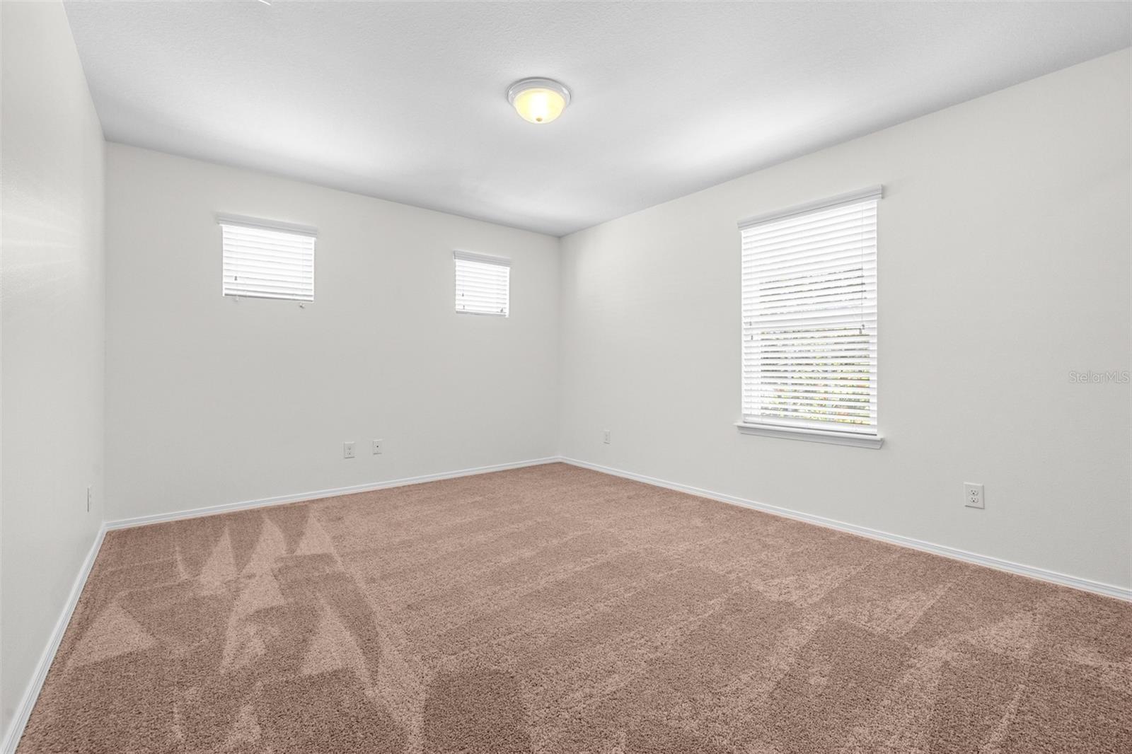 Image 17 of 31 For 9345 American Hickory Lane