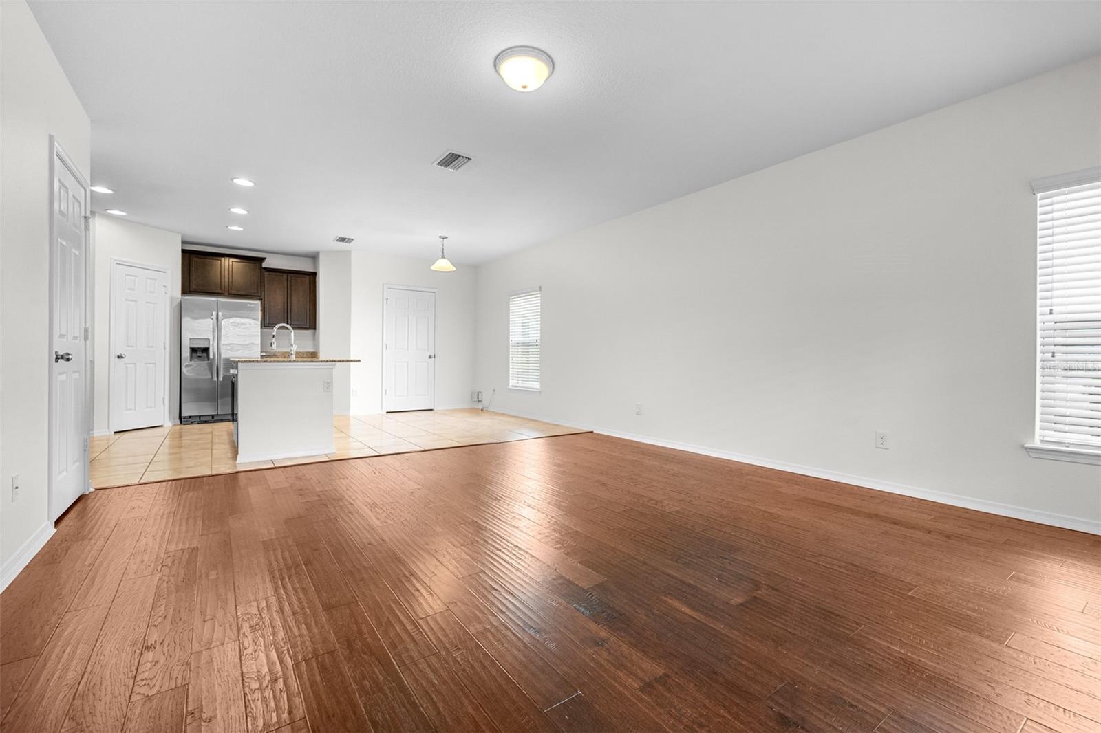 Image 5 of 31 For 9345 American Hickory Lane