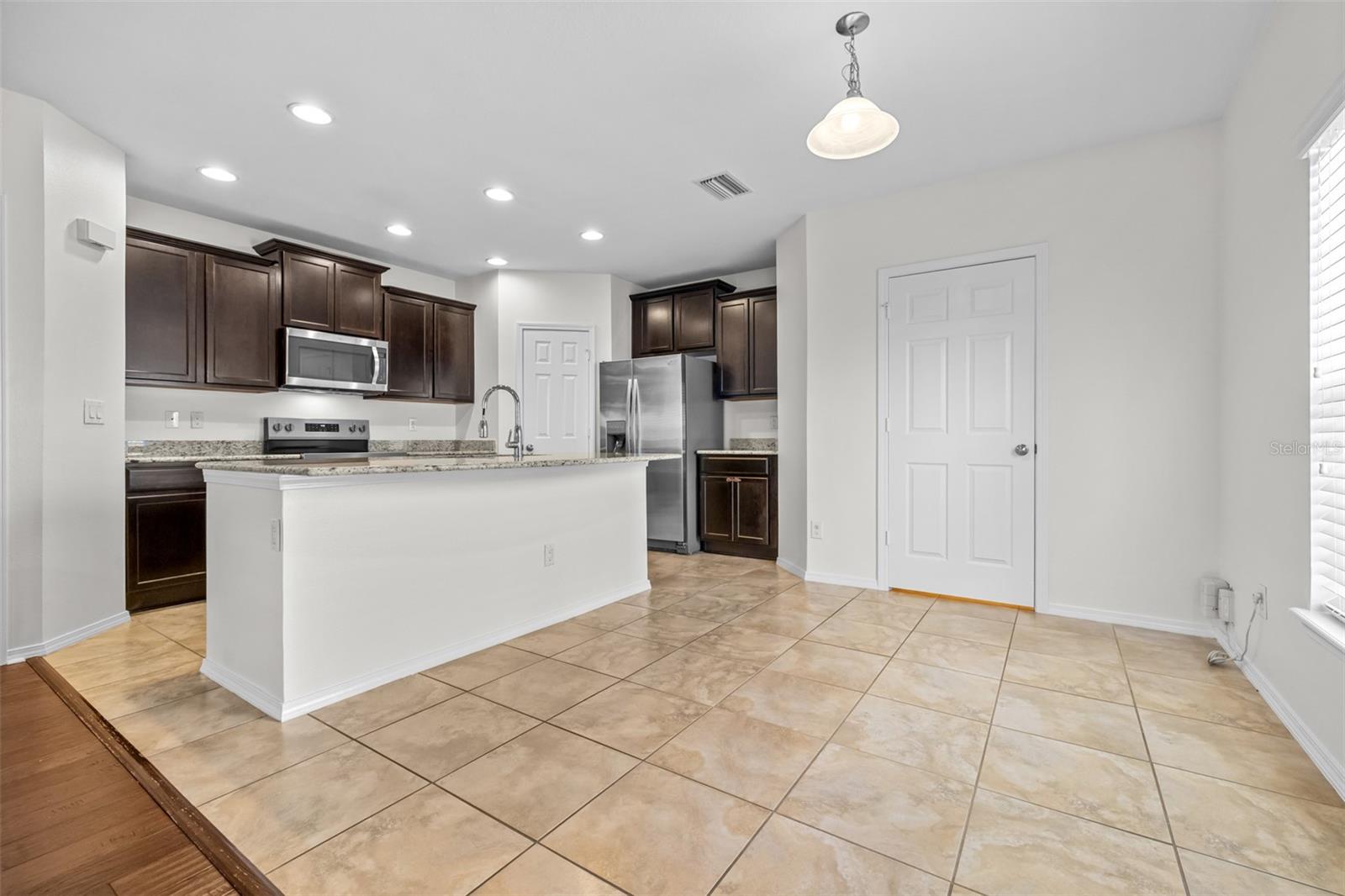 Image 6 of 31 For 9345 American Hickory Lane