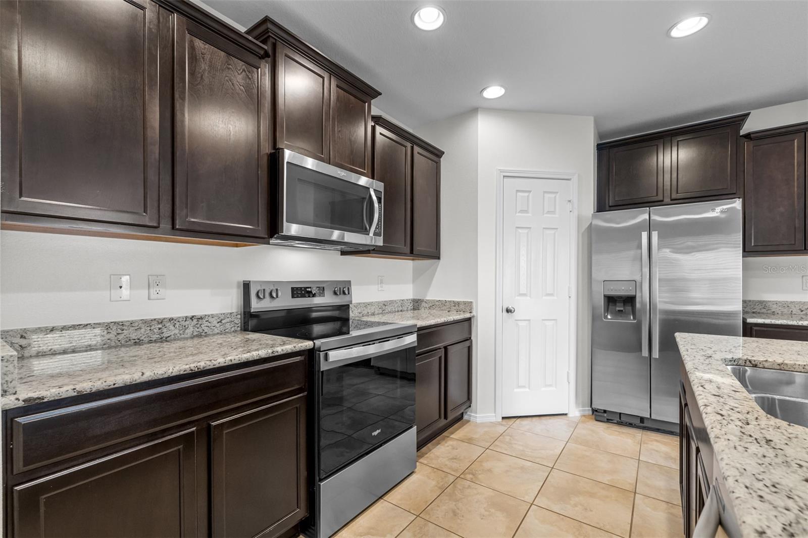 Image 9 of 31 For 9345 American Hickory Lane