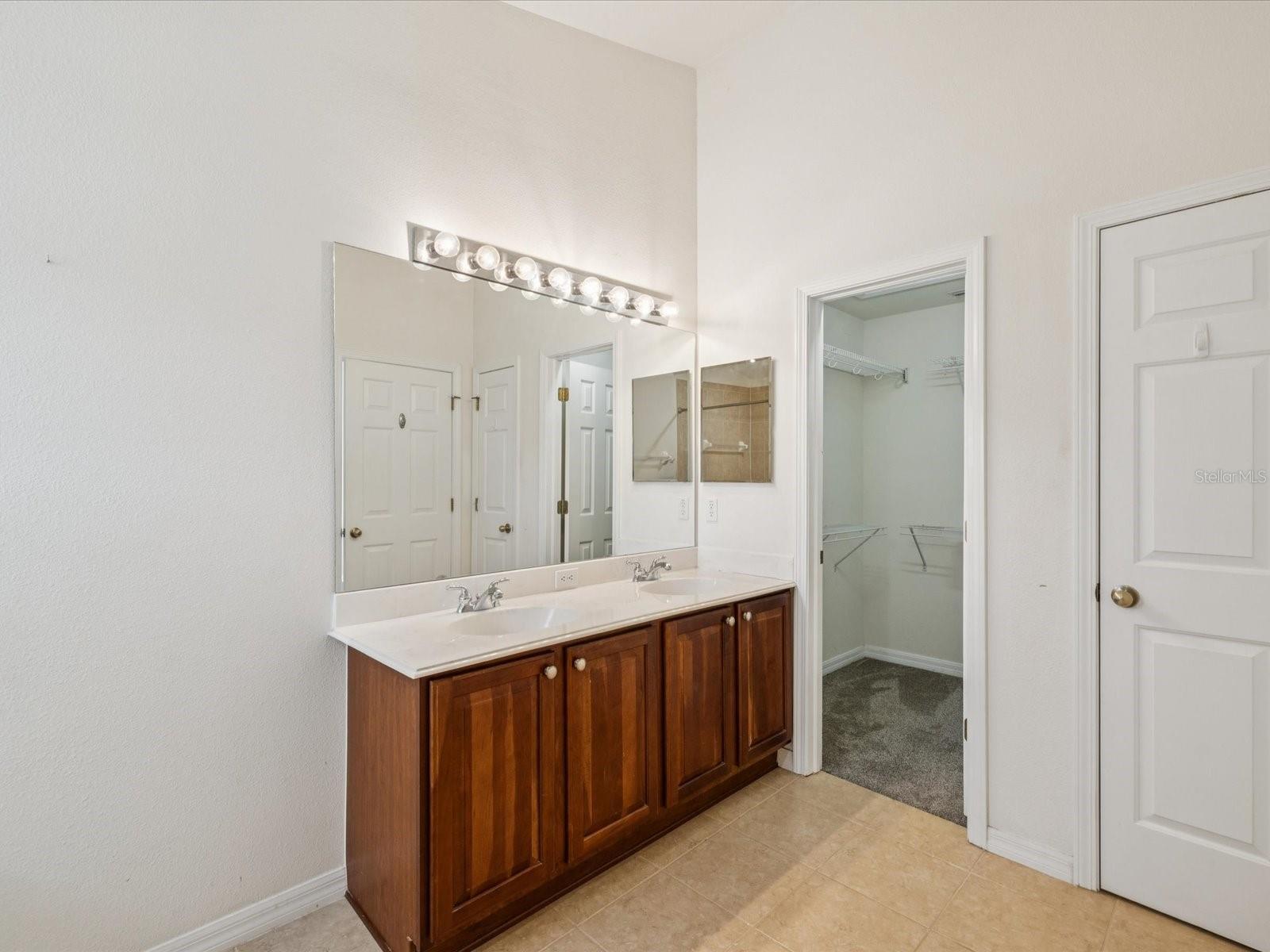 Image 31 of 59 For 8548 Shallow Creek Court