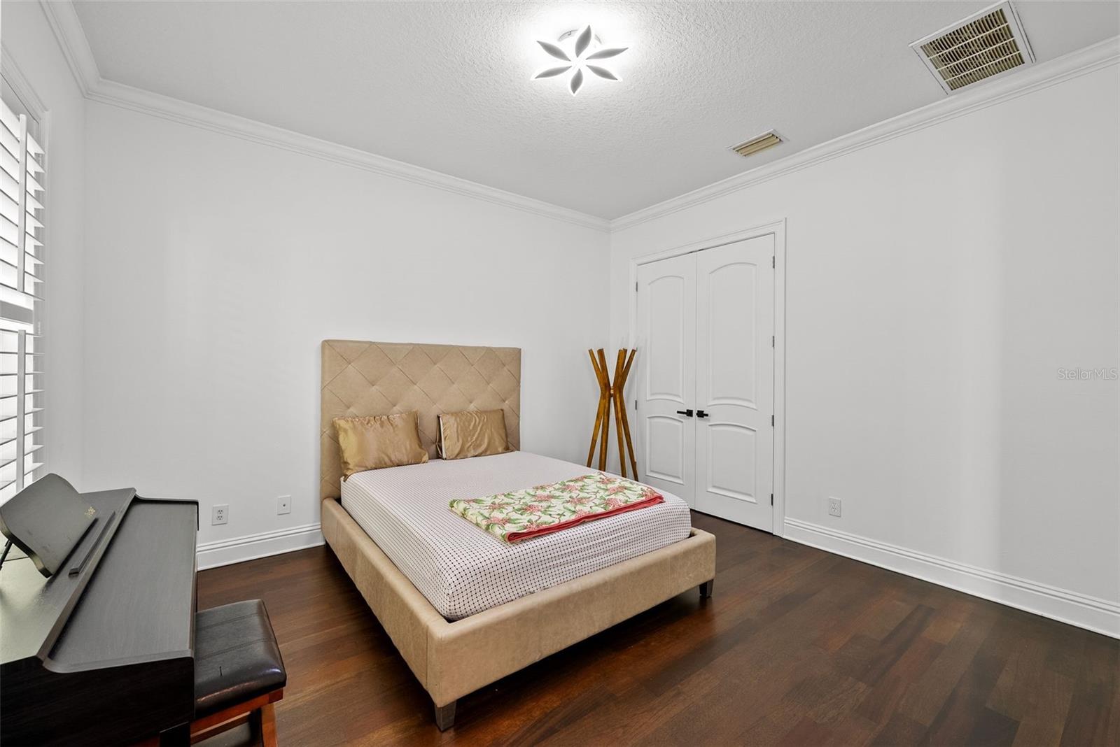 Image 21 of 100 For 4313 Vasconia Street