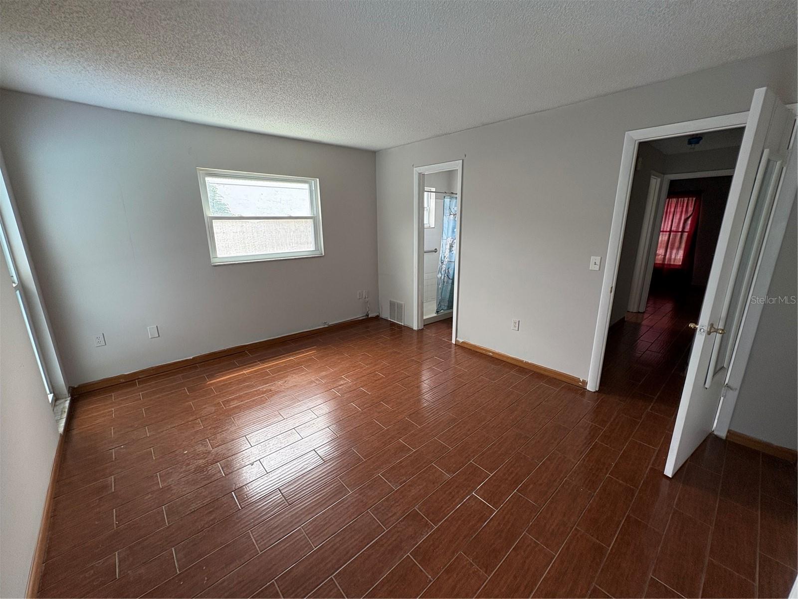 Image 11 of 31 For 7313 Daggett Terrace