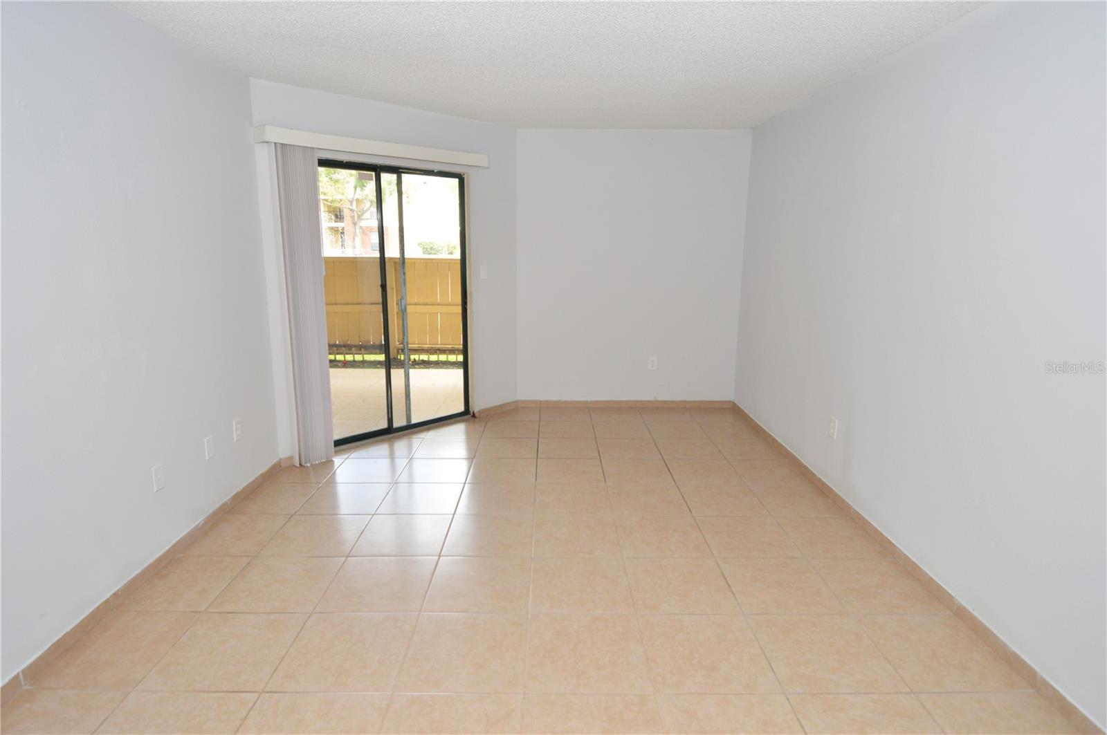 Image 19 of 95 For 8629 Fancy Finch Drive 102
