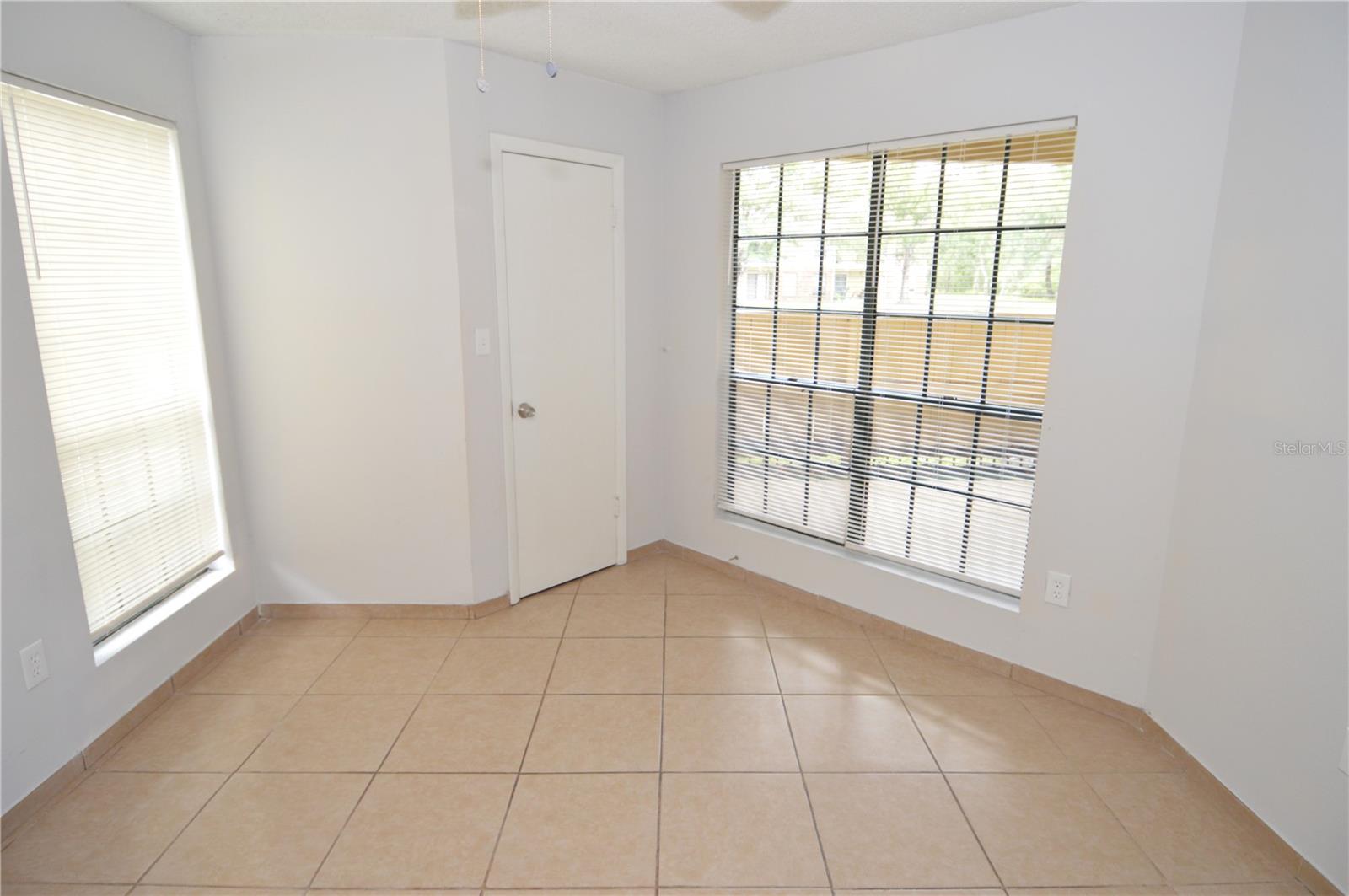 Image 33 of 95 For 8629 Fancy Finch Drive 102