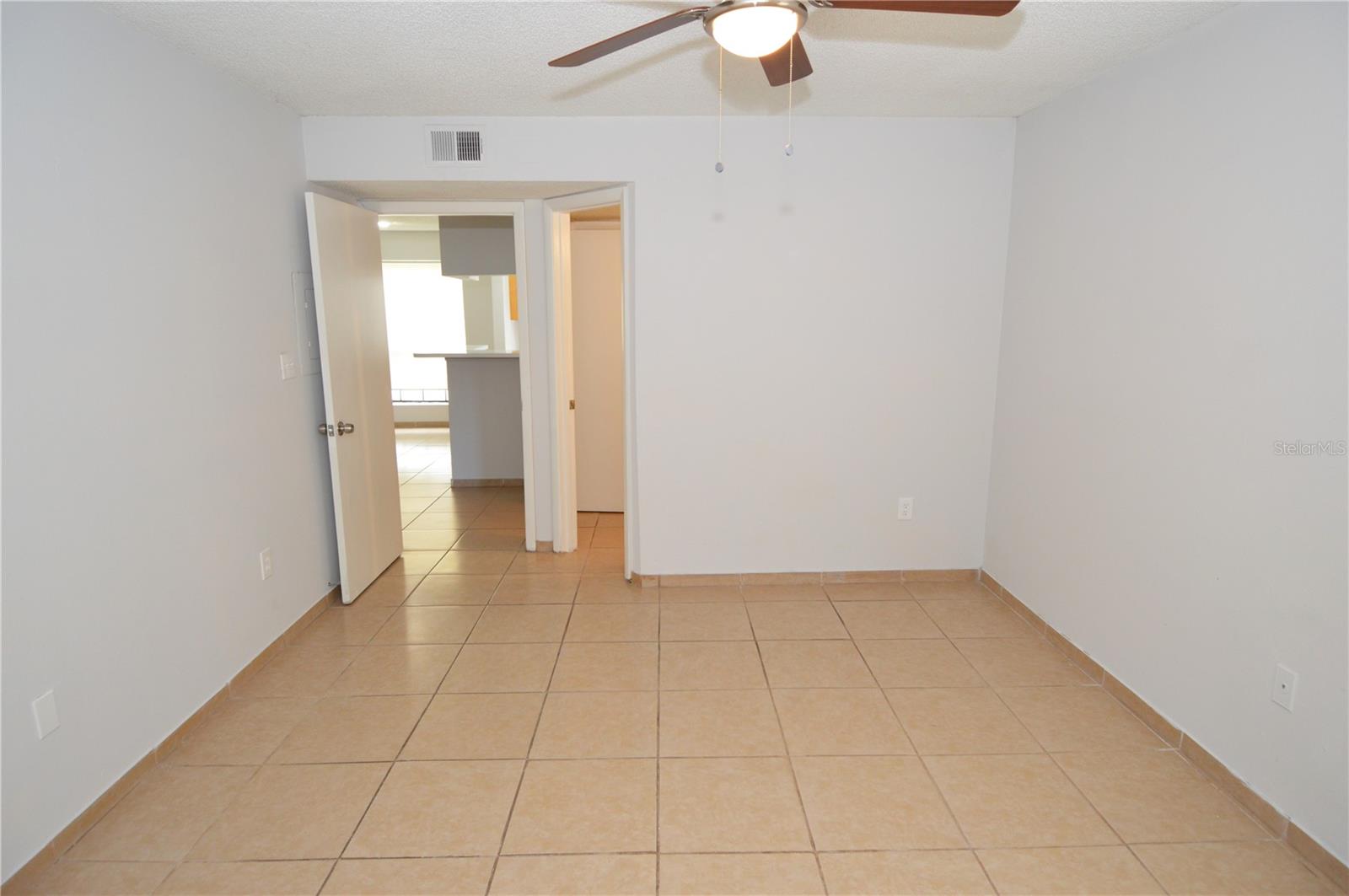 Image 40 of 95 For 8629 Fancy Finch Drive 102