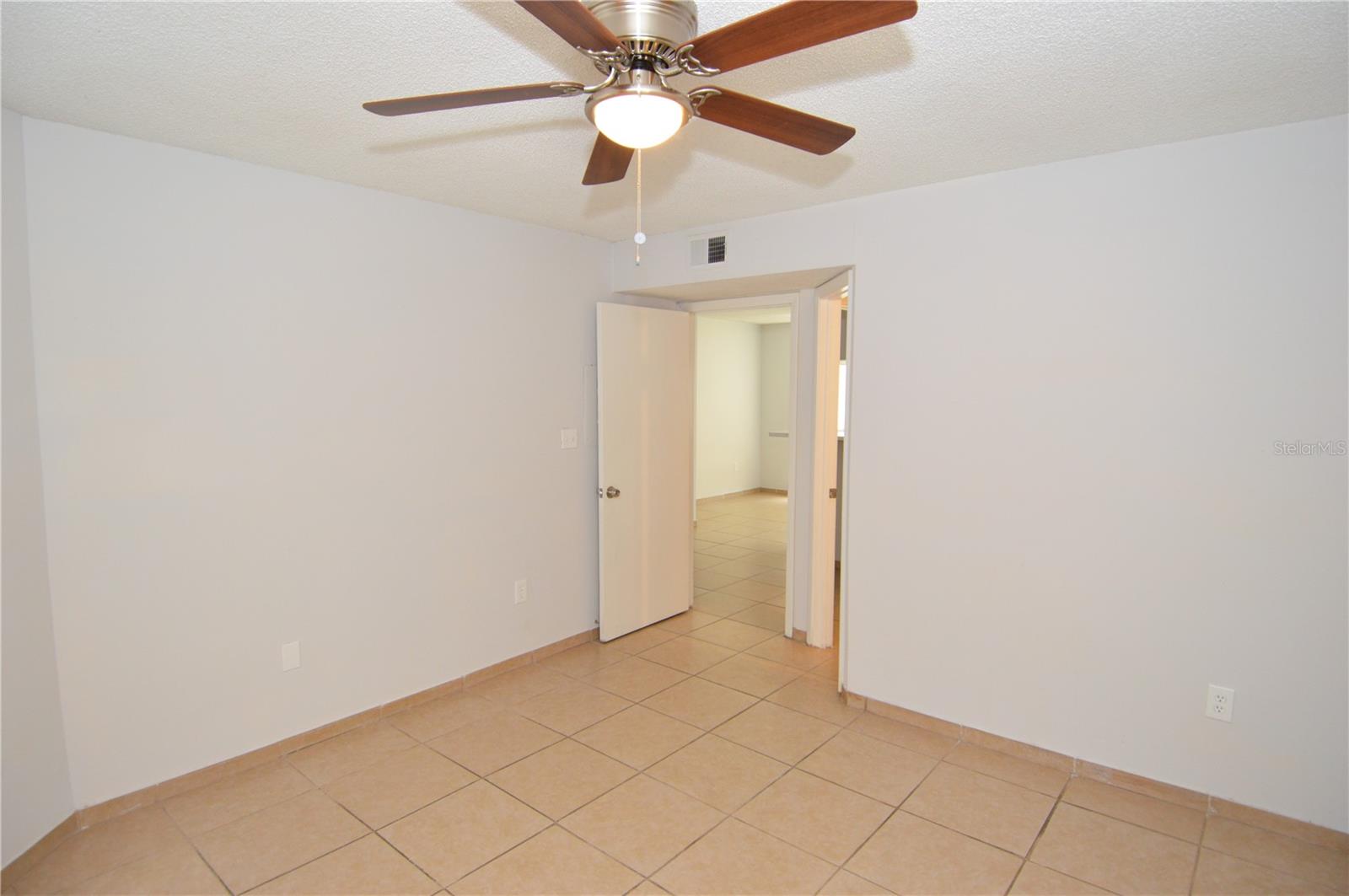 Image 41 of 95 For 8629 Fancy Finch Drive 102