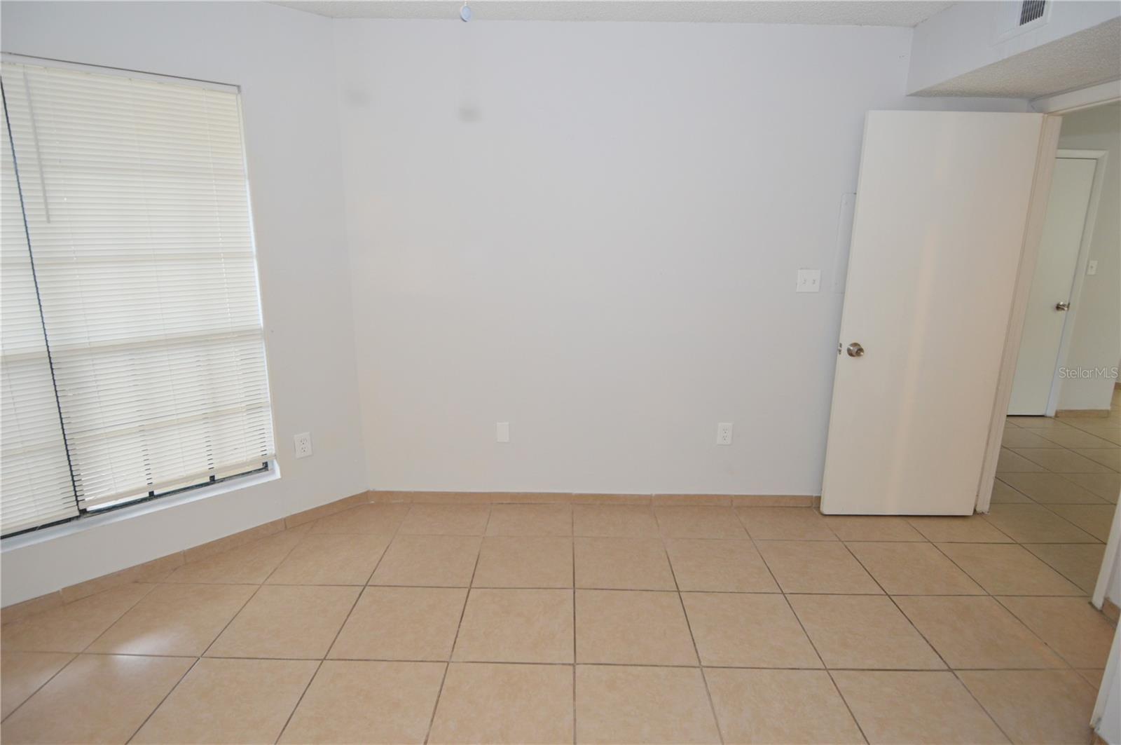 Image 42 of 95 For 8629 Fancy Finch Drive 102