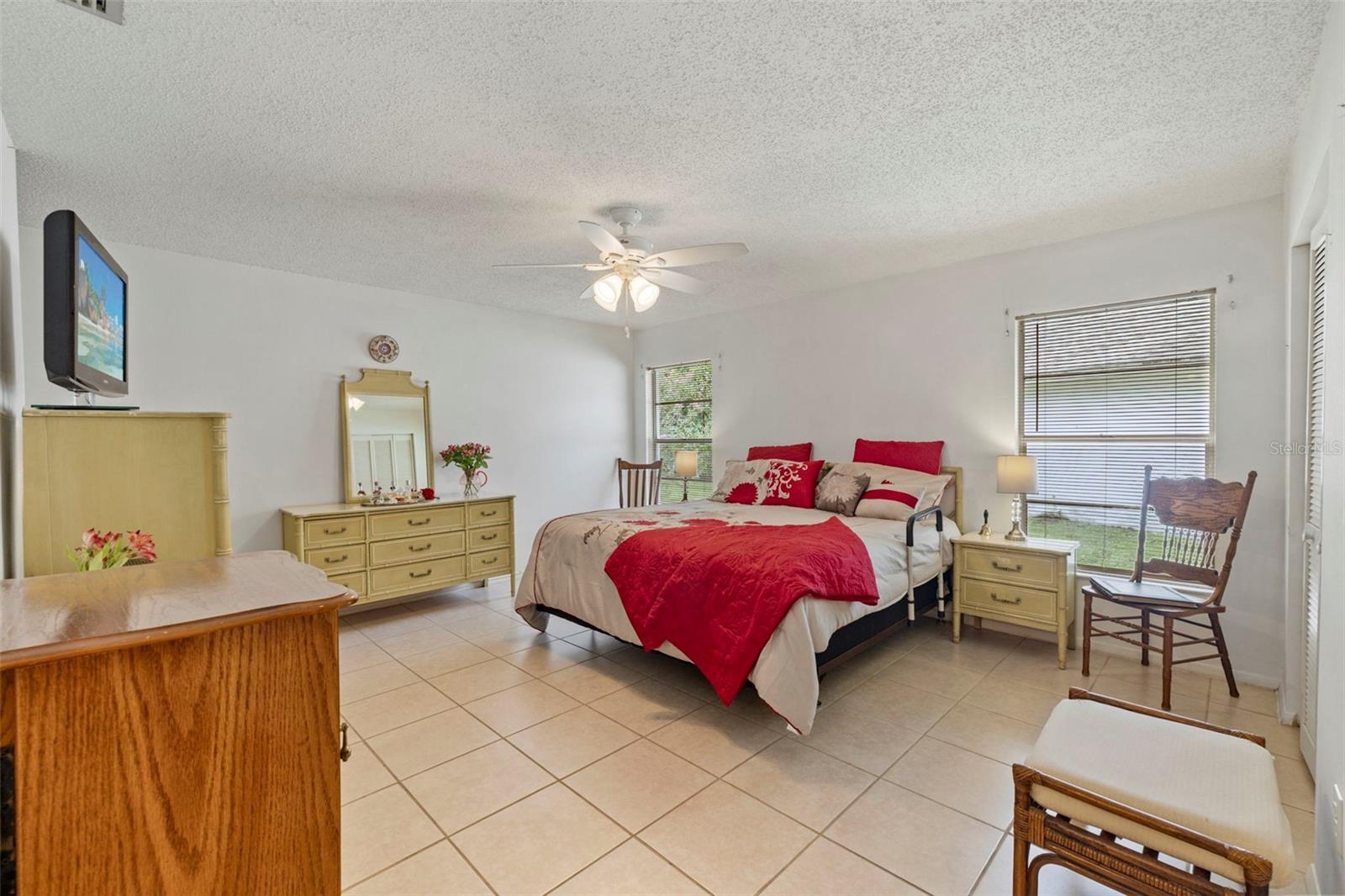 Image 28 of 44 For 11815 Hickorynut Drive