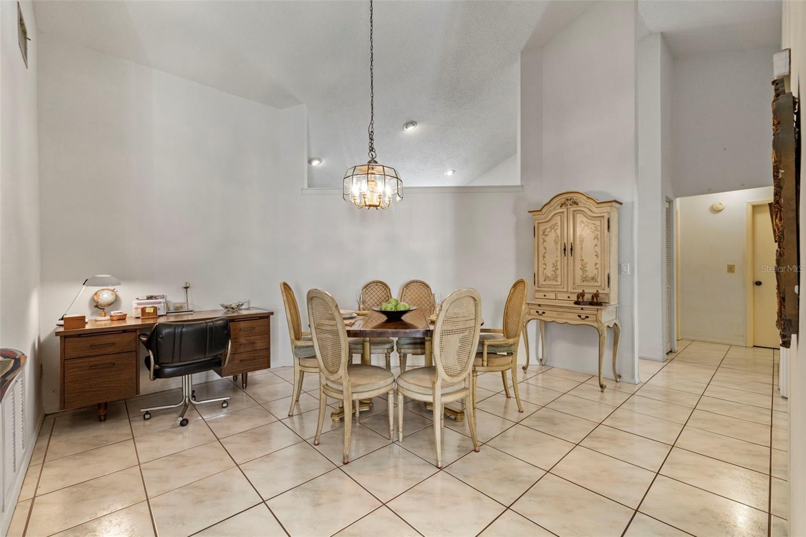 Image 9 of 44 For 11815 Hickorynut Drive