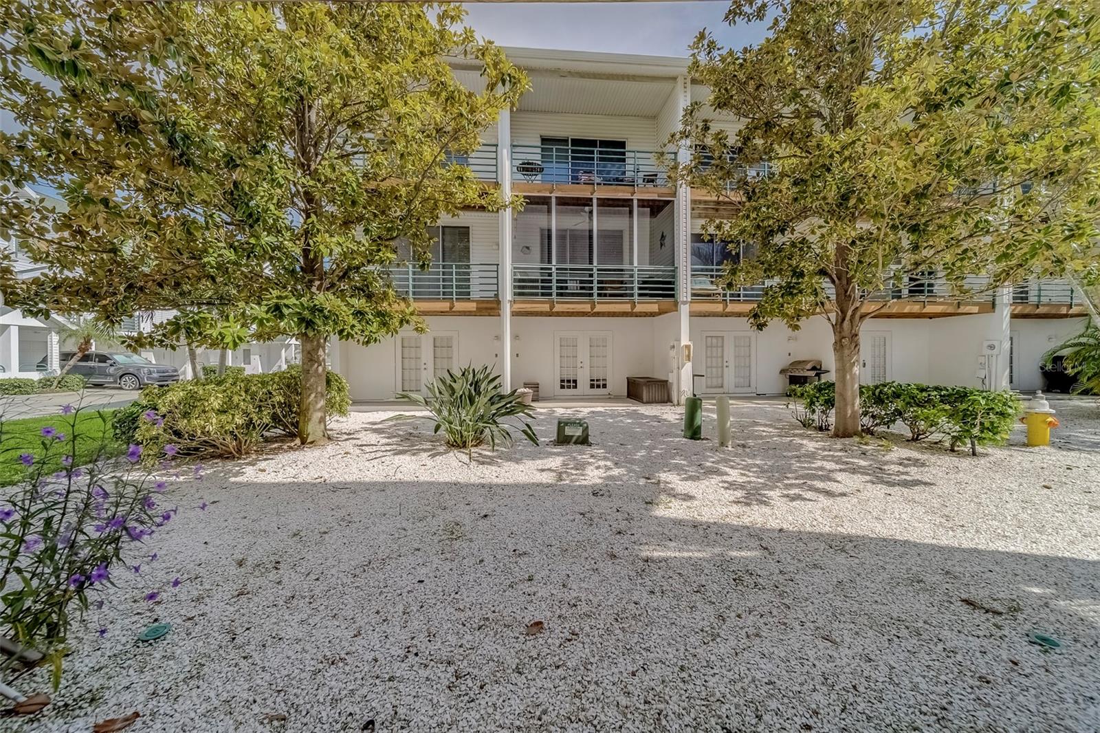 Image 19 of 94 For 320 Island Way 402