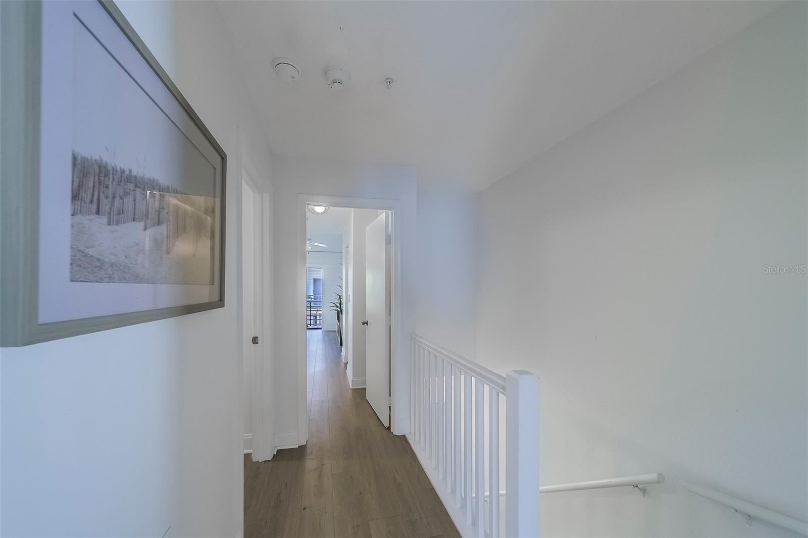 Image 38 of 94 For 320 Island Way 402