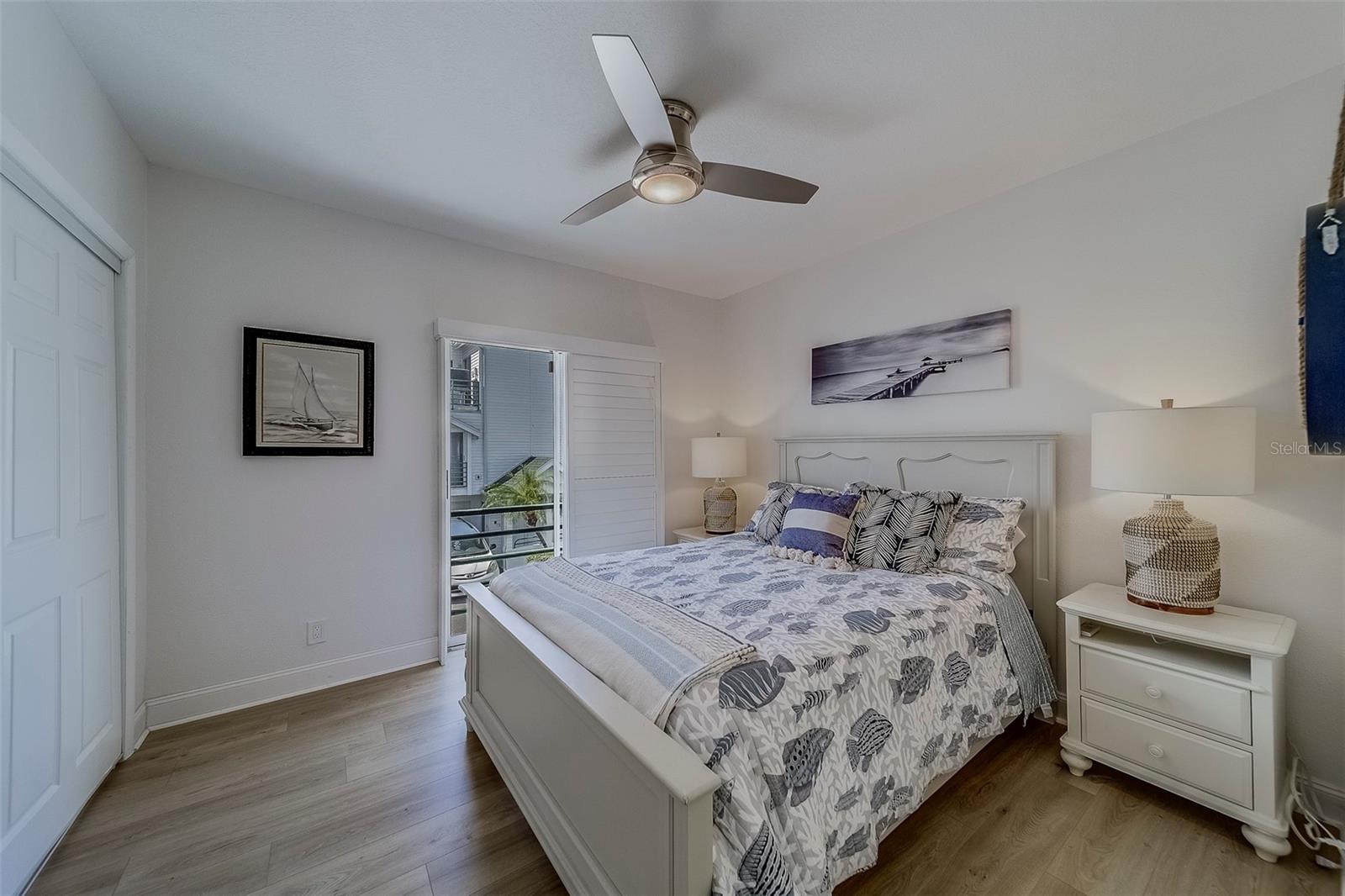 Image 62 of 94 For 320 Island Way 402