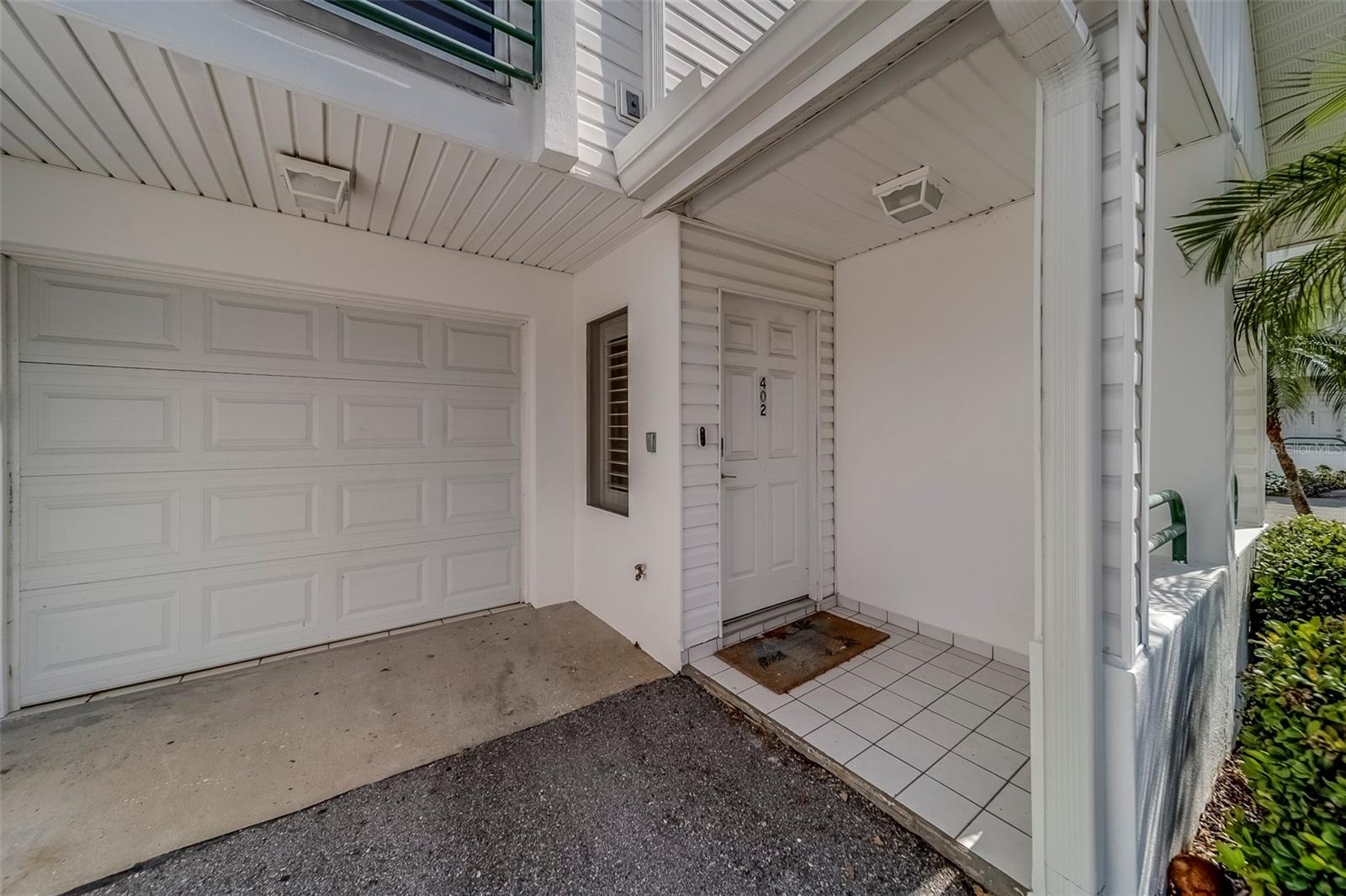 Image 64 of 94 For 320 Island Way 402
