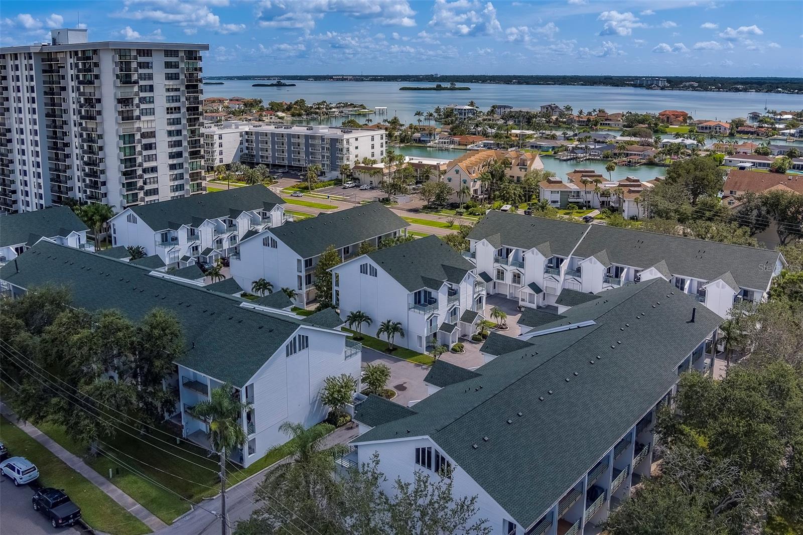 Image 79 of 94 For 320 Island Way 402