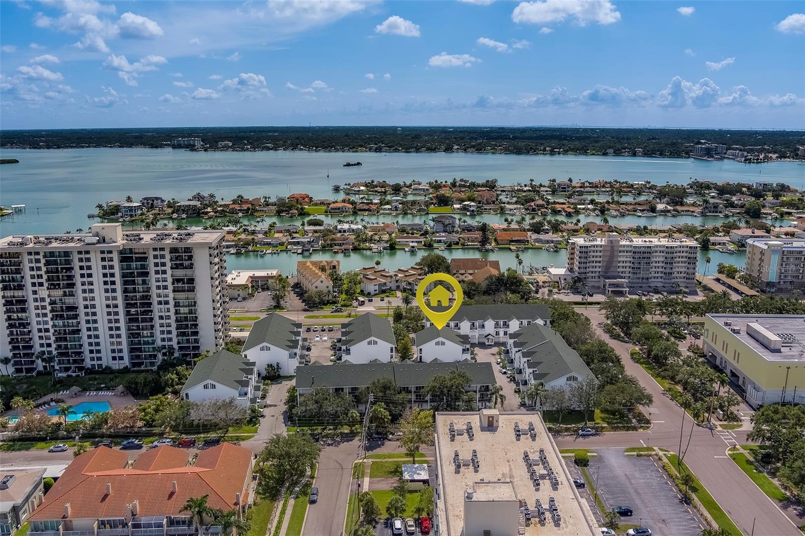 Image 85 of 94 For 320 Island Way 402
