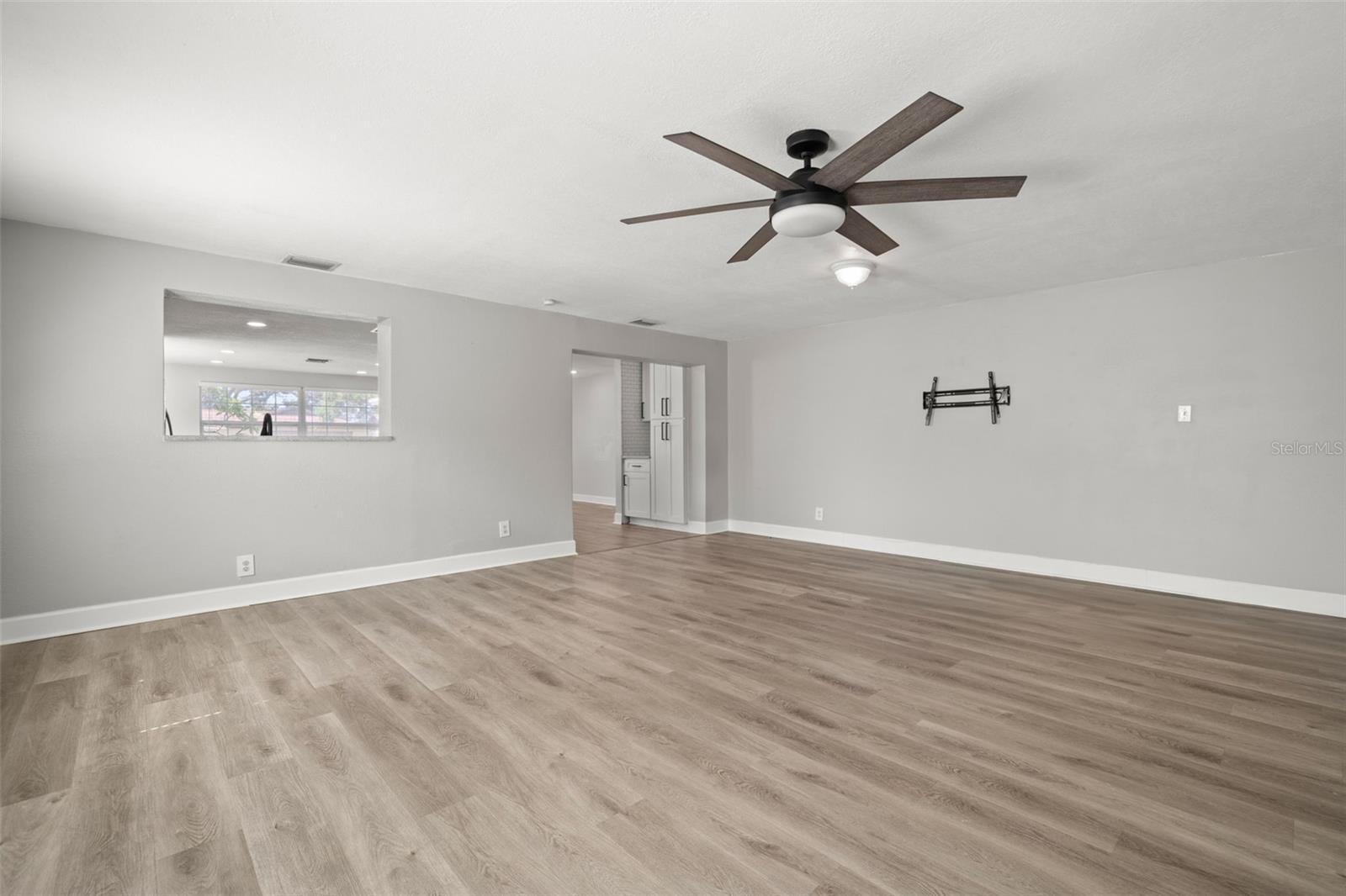 Image 10 of 25 For 11991 104th Avenue