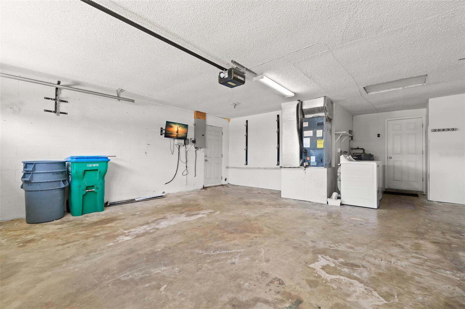 Image 22 of 25 For 11991 104th Avenue