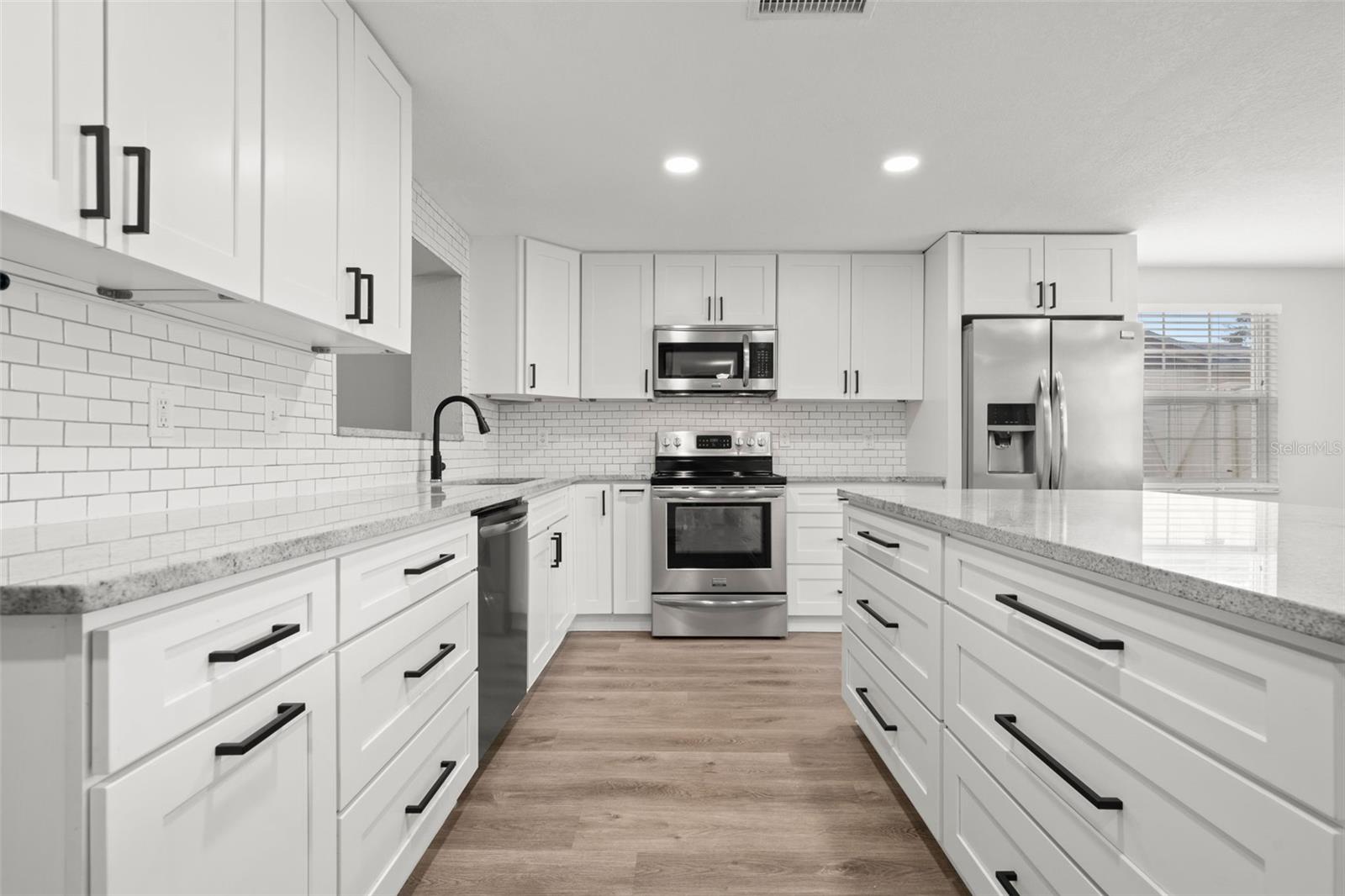 Image 7 of 25 For 11991 104th Avenue