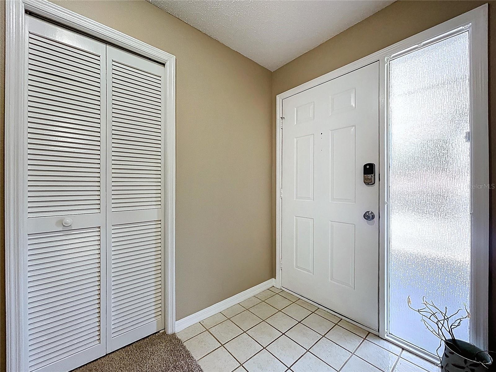 Image 11 of 69 For 2020 Lakeview Drive 203